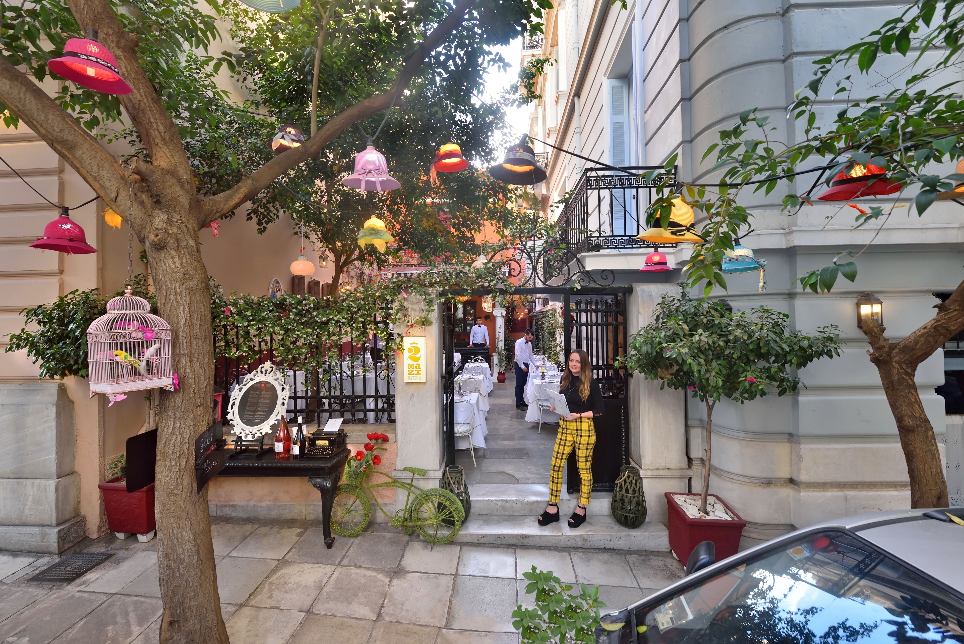 2 Mazi Suites