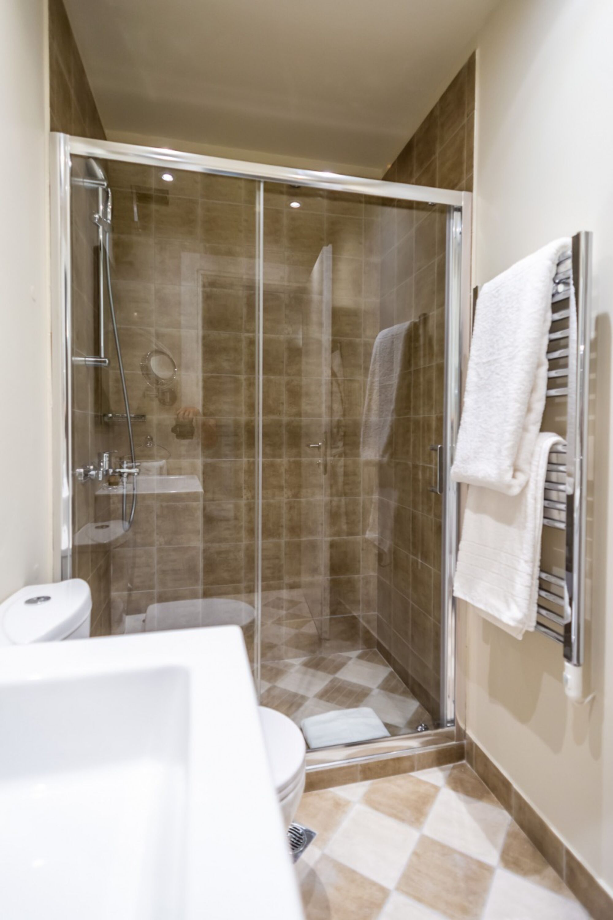 33 Solonos Suites
