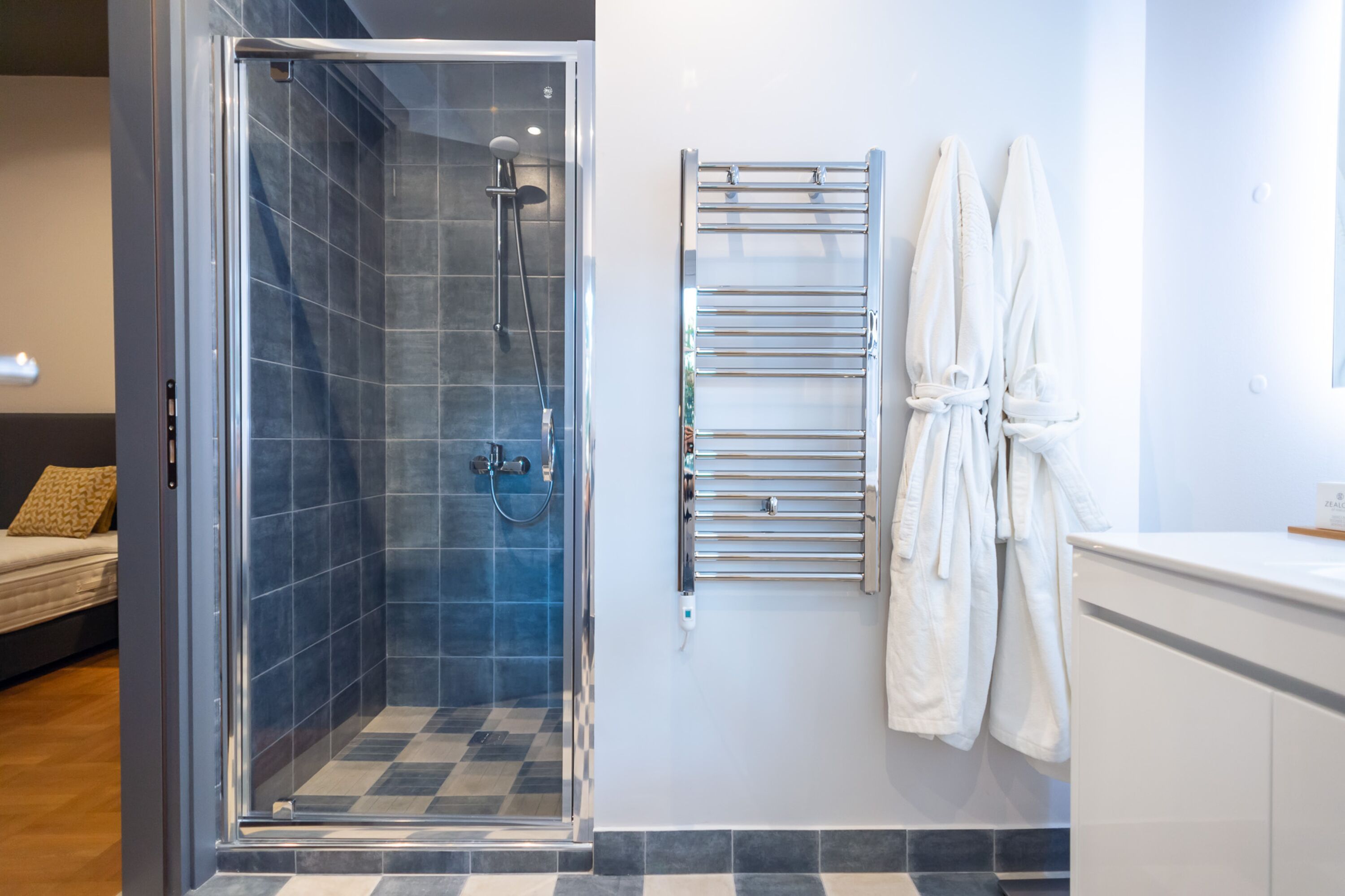 33 Solonos Suites
