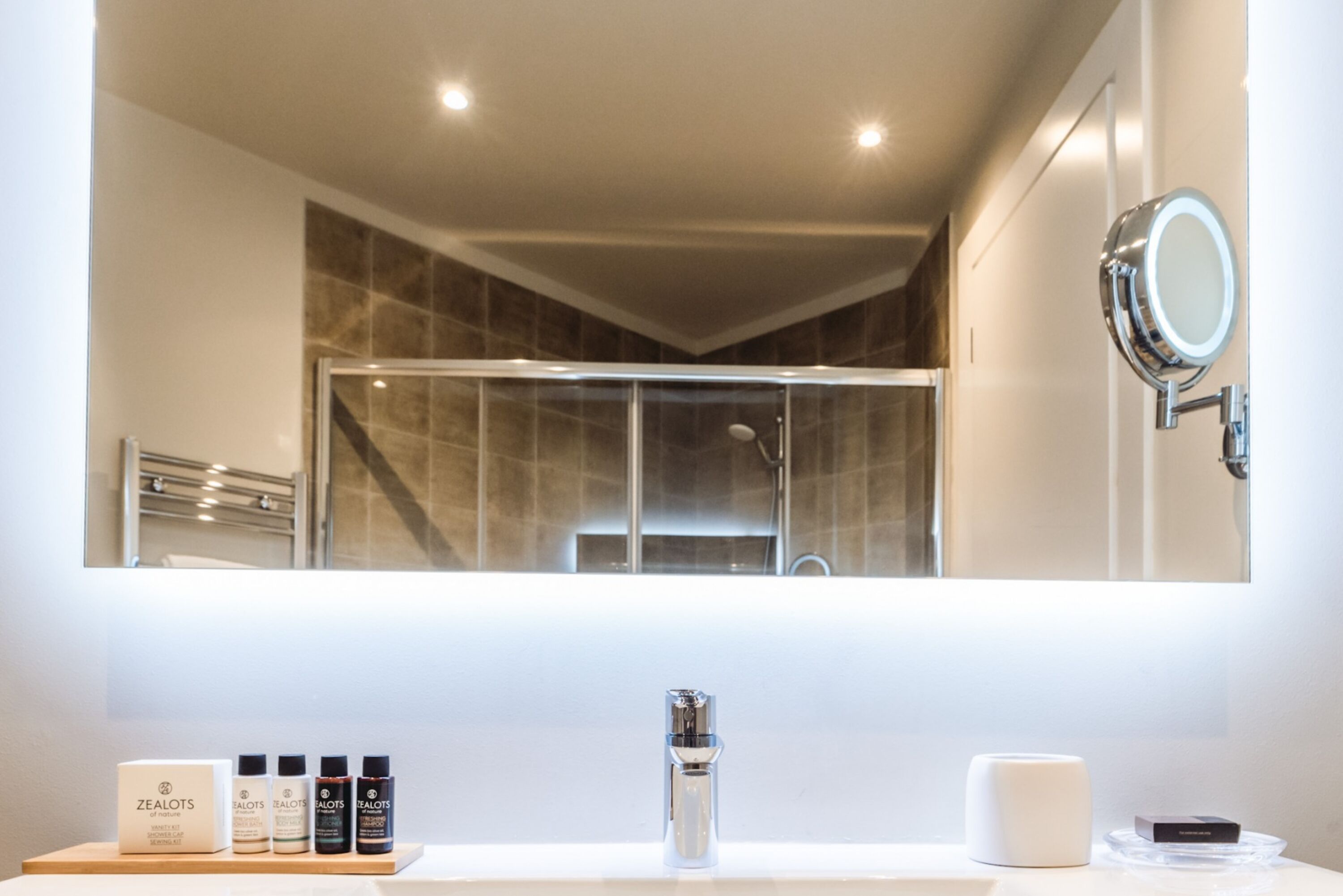 33 Solonos Suites