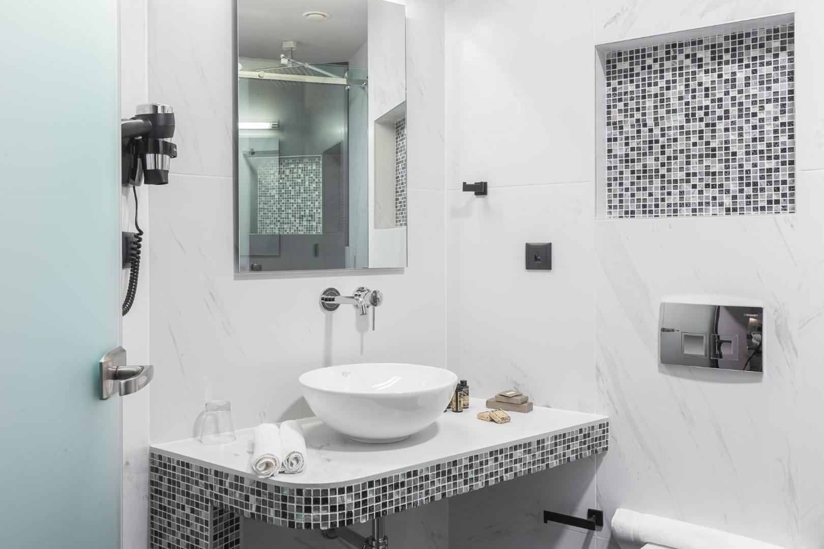 360 Degrees Pop Art Hotel