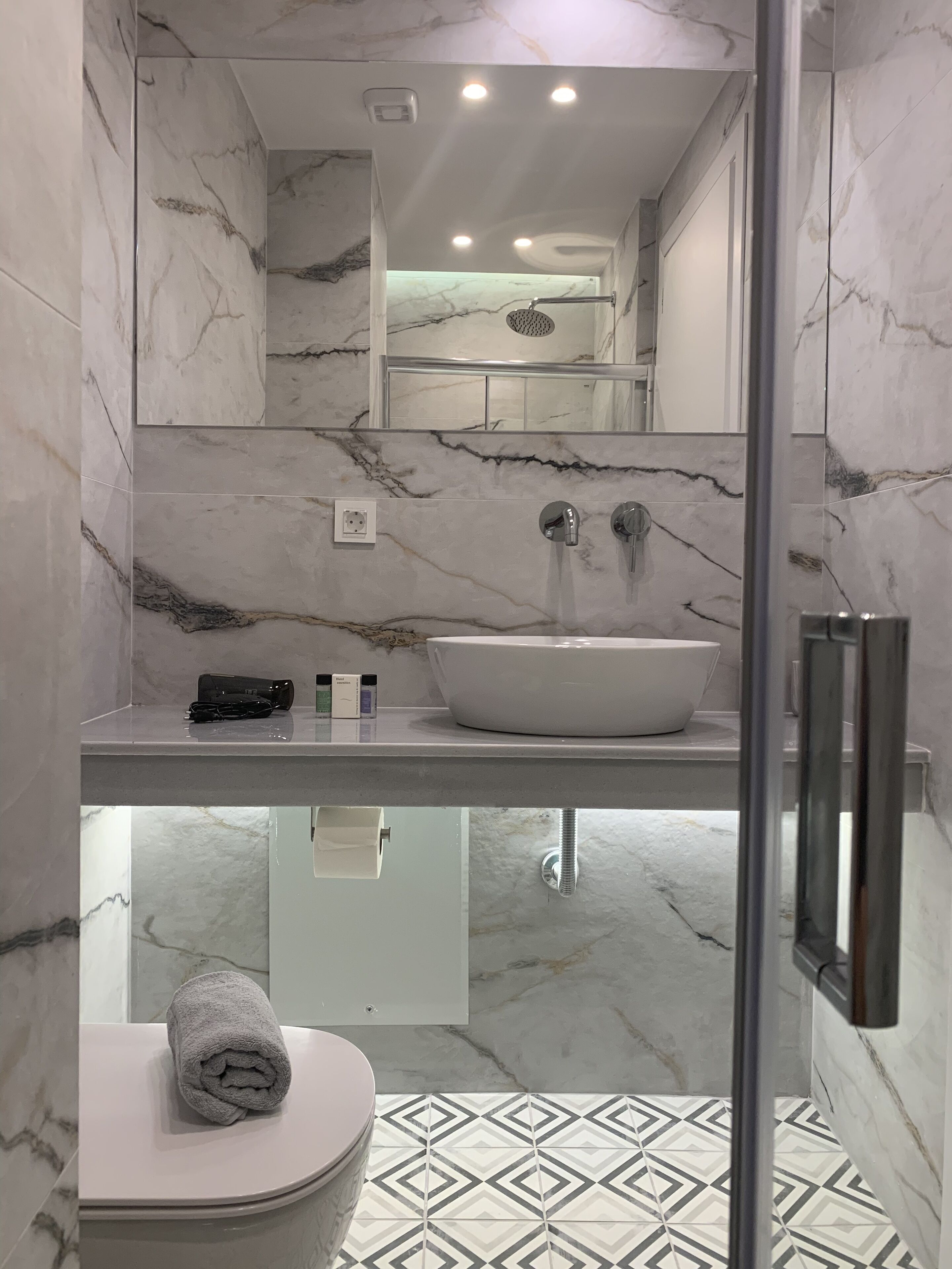 A-13 Belle Athenes - Luxury Rooms at Monastiraki Railway Station