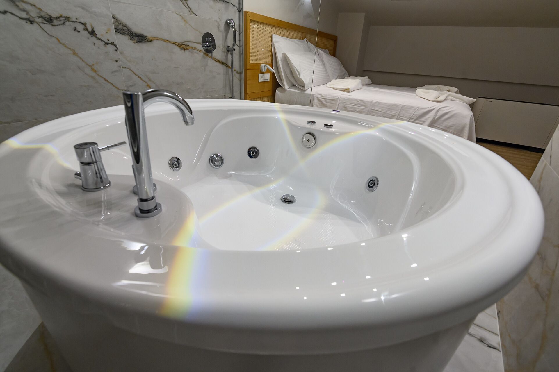 A-13 Belle Athenes - Luxury Rooms at Monastiraki Railway Station