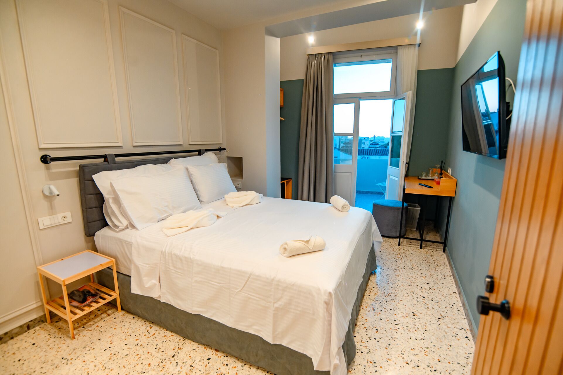 A-13 Belle Athenes - Luxury Rooms at Monastiraki Railway Station
