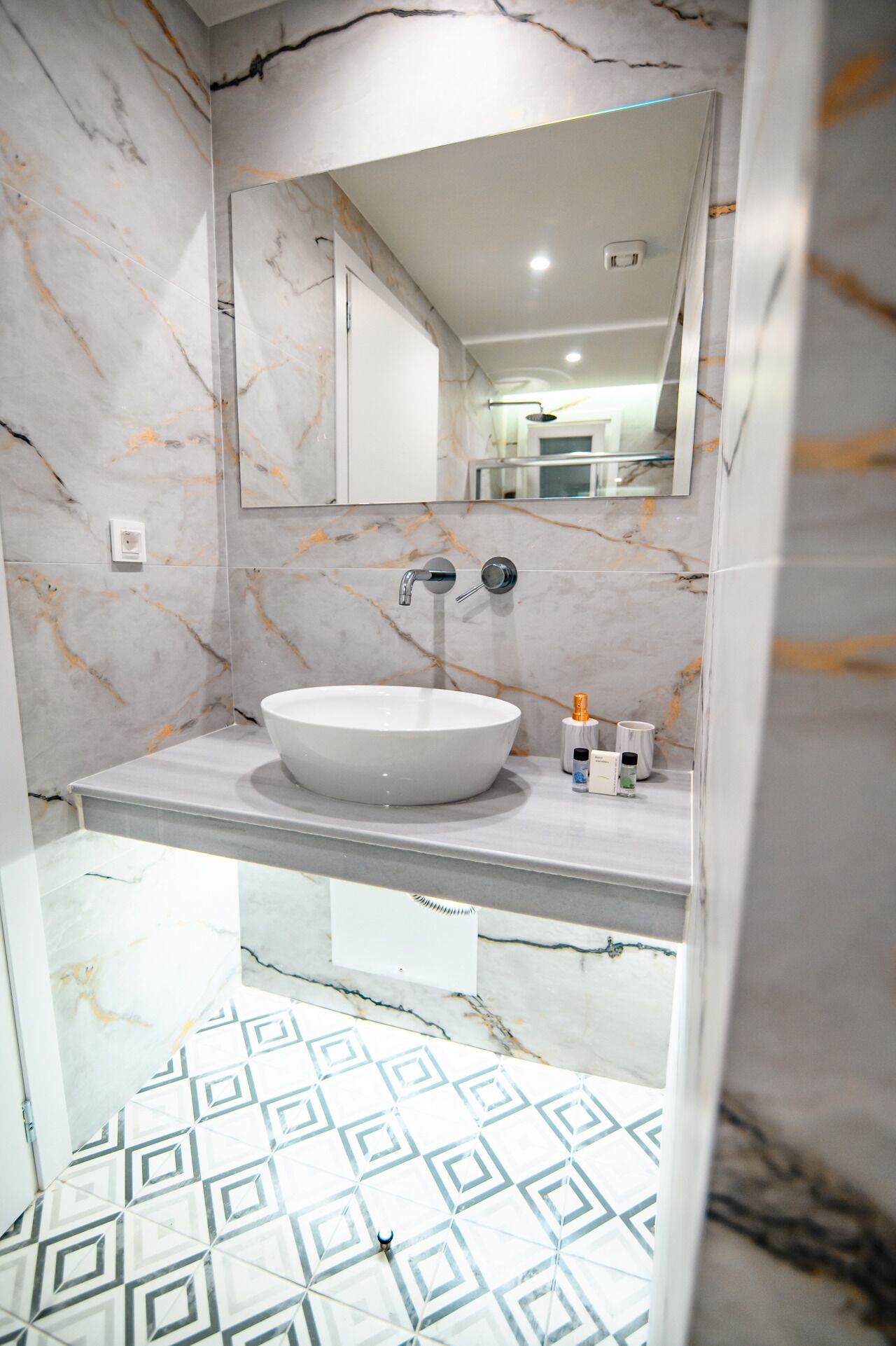 A-13 Belle Athenes - Luxury Rooms at Monastiraki Railway Station