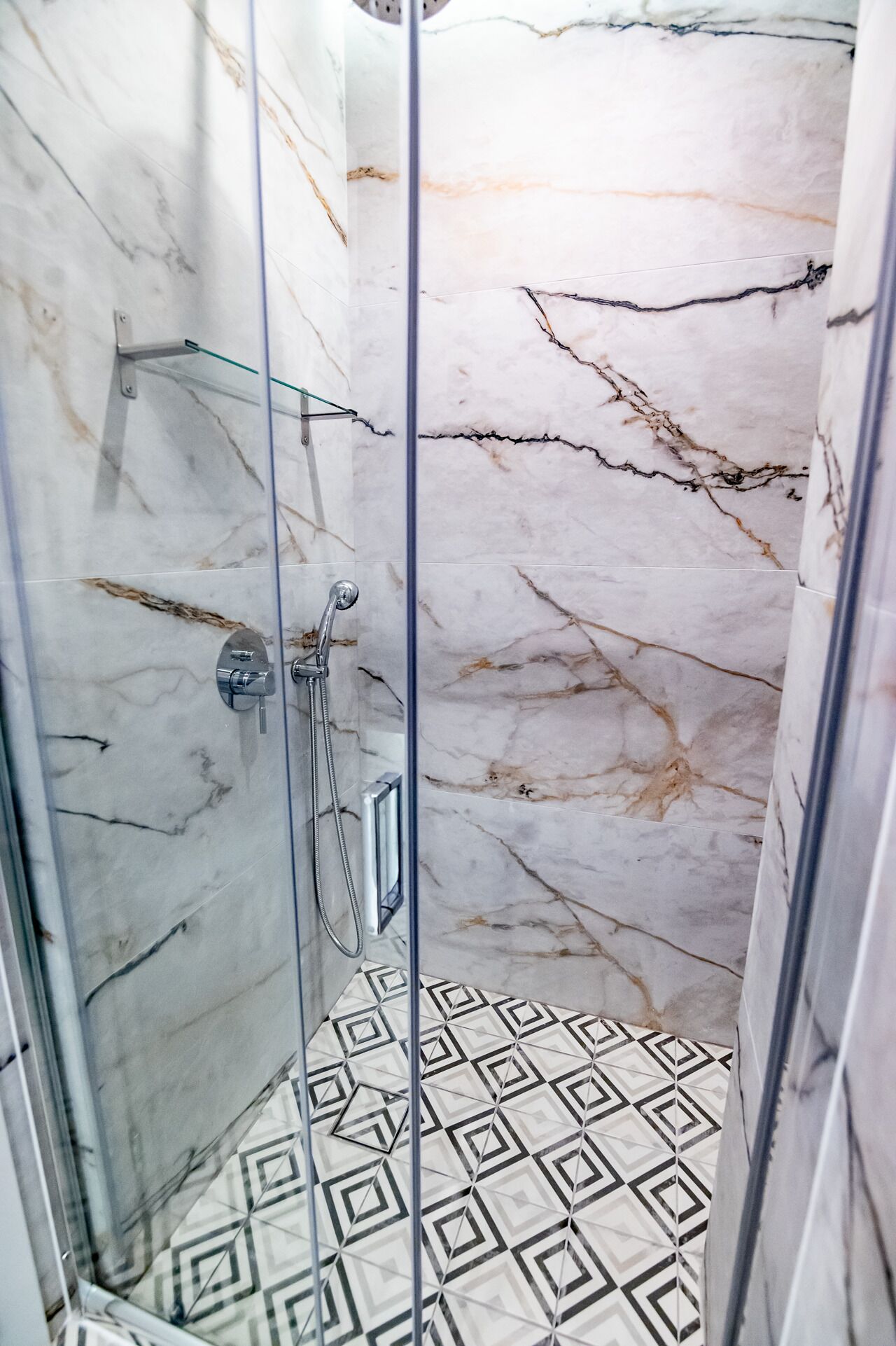 A-13 Belle Athenes - Luxury Rooms at Monastiraki Railway Station