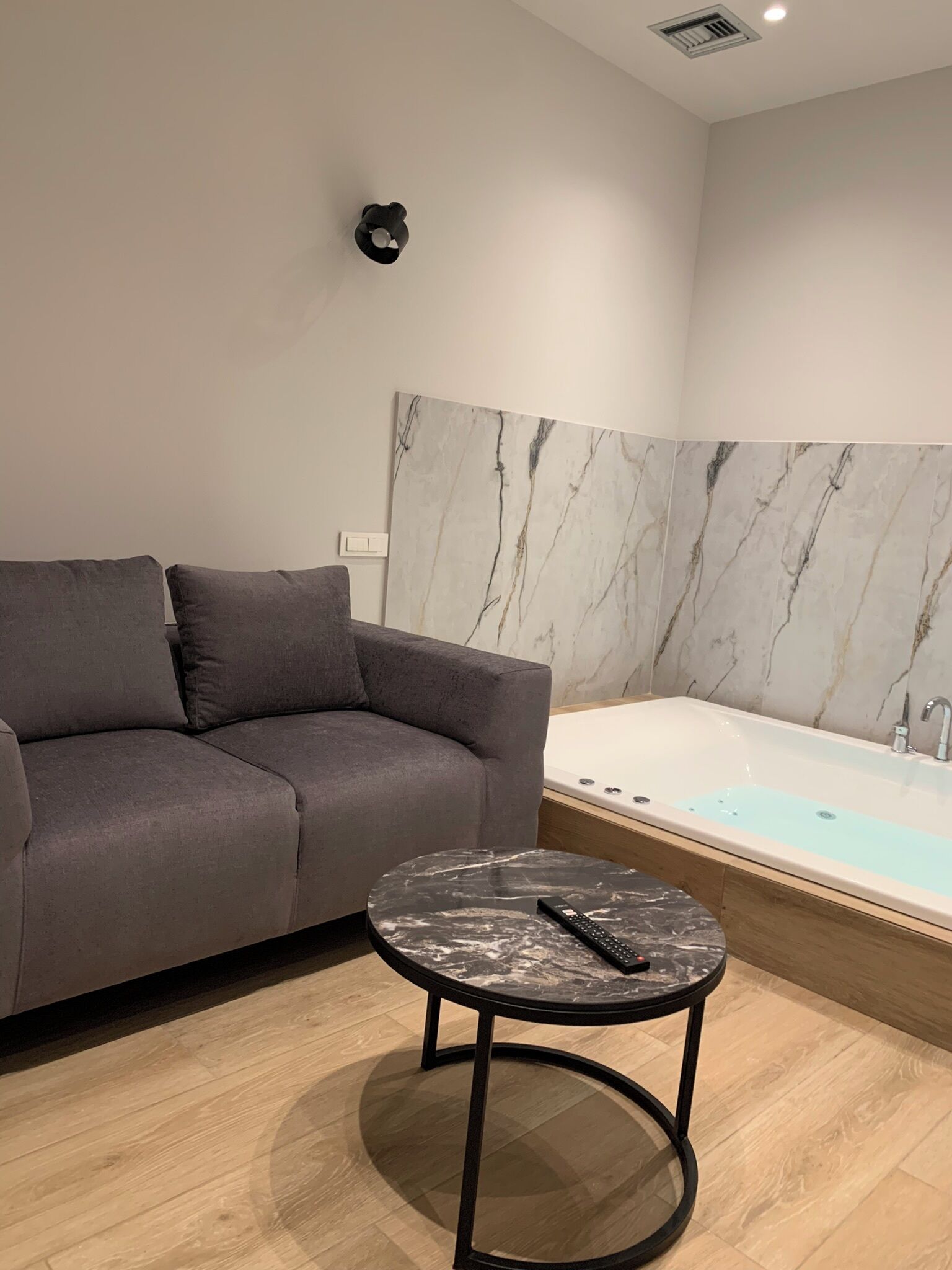 A-13 Belle Athenes - Luxury Rooms at Monastiraki Railway Station