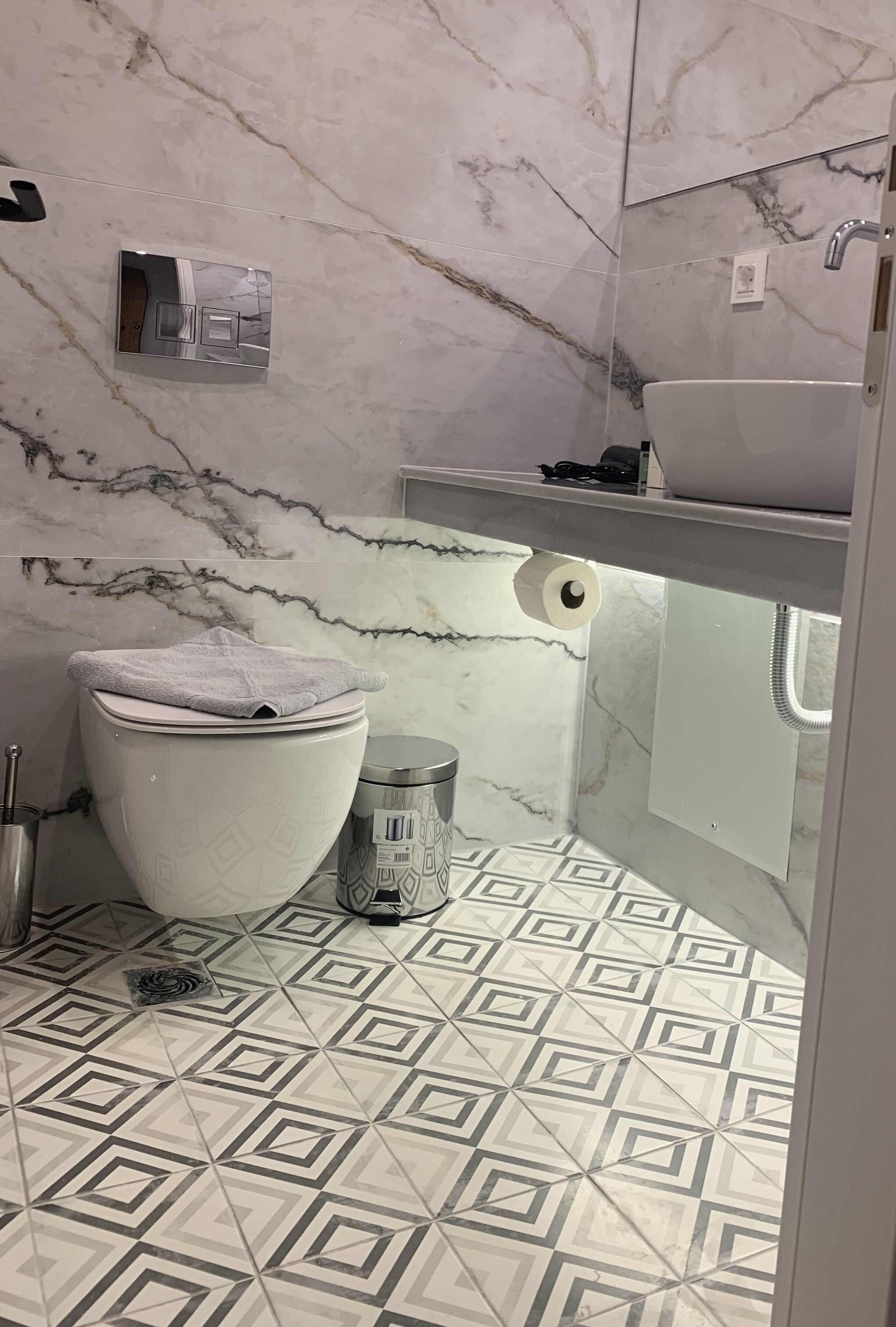 A-13 Belle Athenes - Luxury Rooms at Monastiraki Railway Station