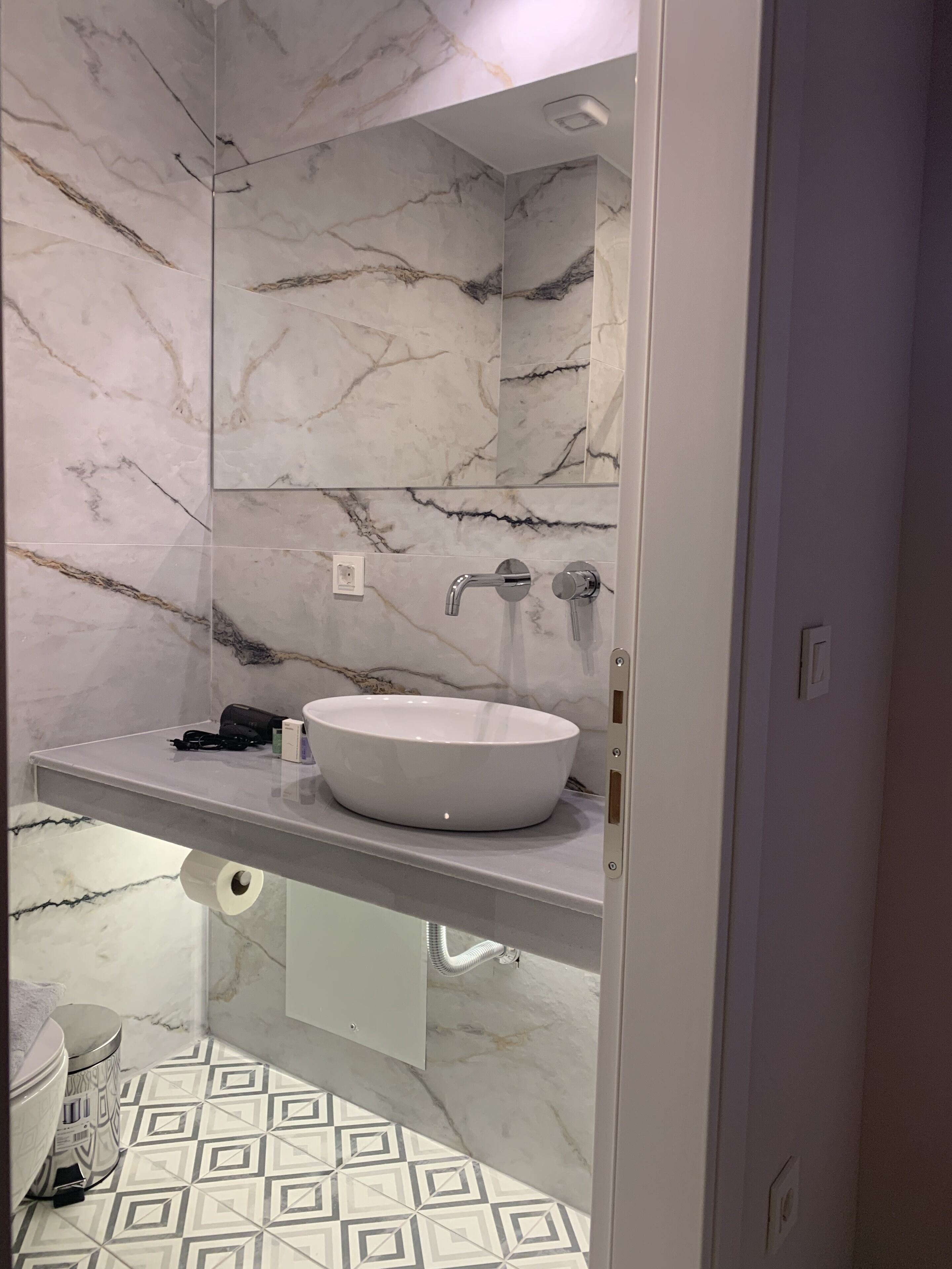 A-13 Belle Athenes - Luxury Rooms at Monastiraki Railway Station