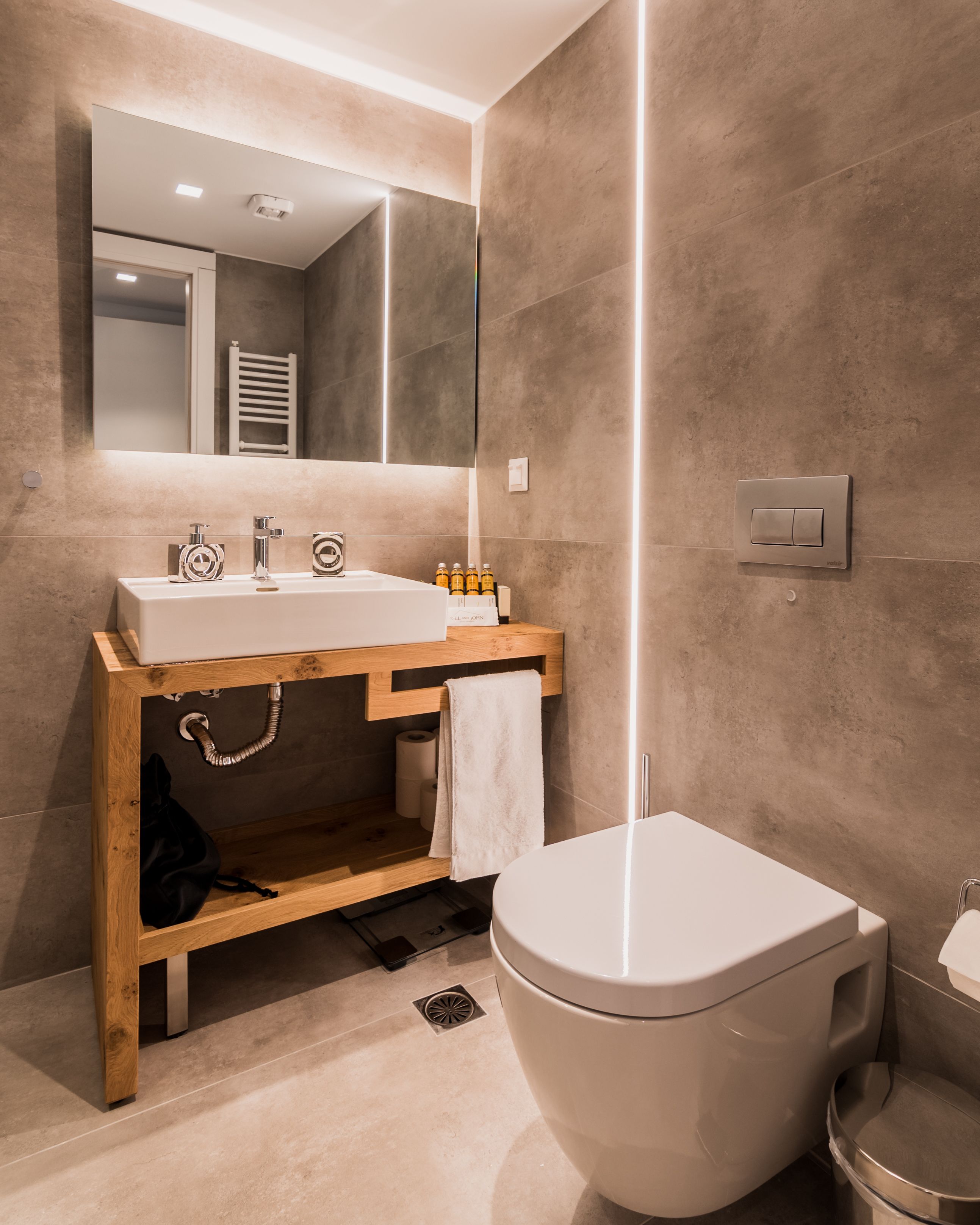 Acropolis Luxury Living