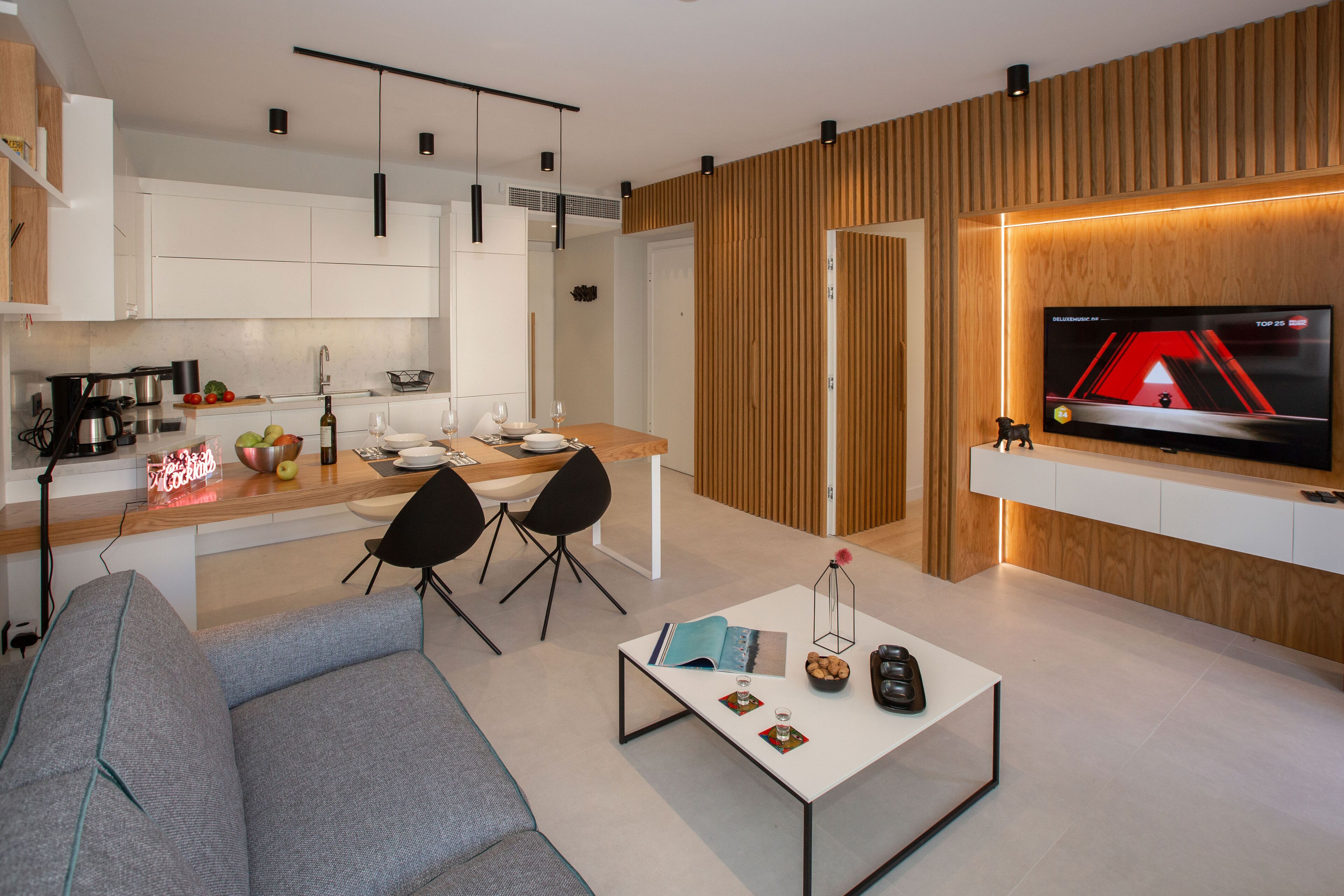 Acropolis Golden Suites by GHH