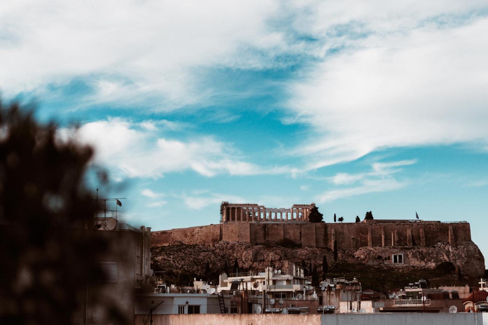 Acropolis Select