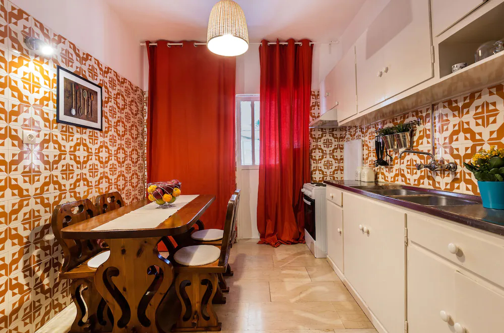 Acropolis Suites & Apartments