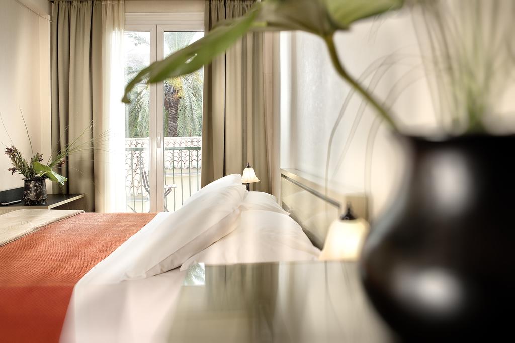 Adrian Hotel Athens