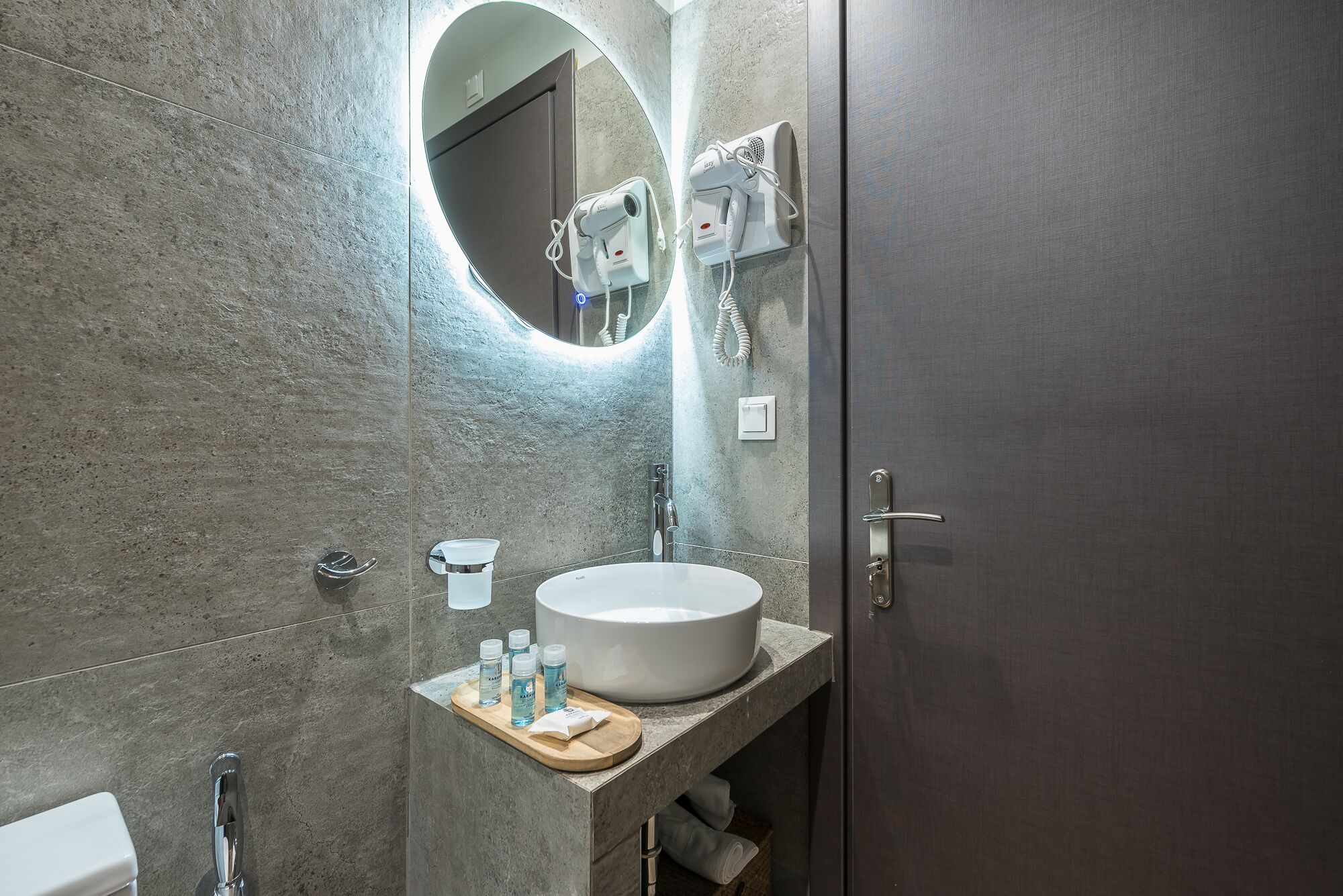Aeiphoria Suites & Rooms