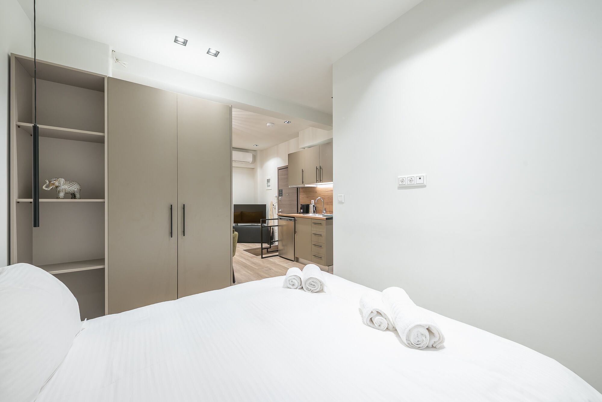 Aeiphoria Suites & Rooms