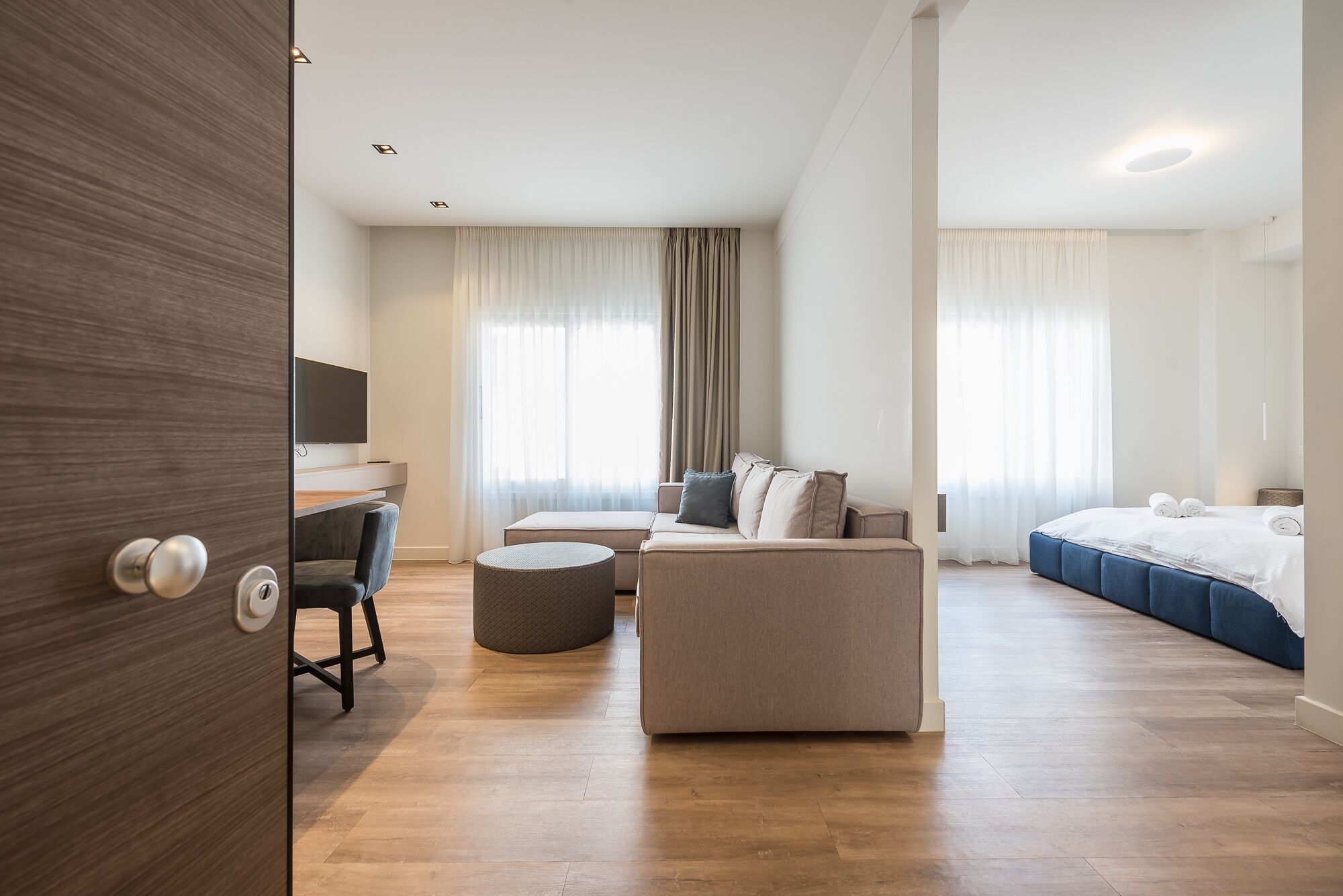 Aeiphoria Suites & Rooms