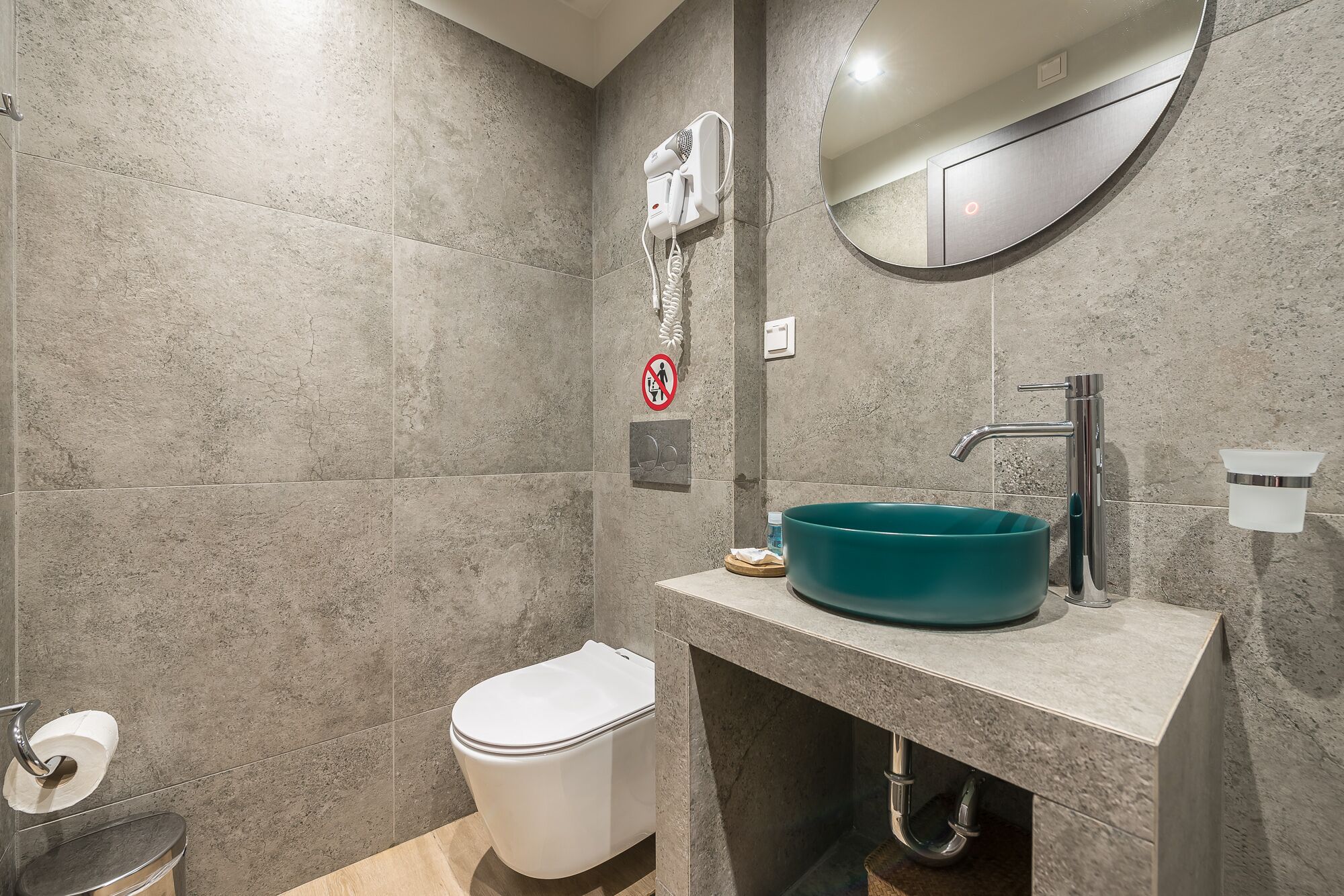 Aeiphoria Suites & Rooms