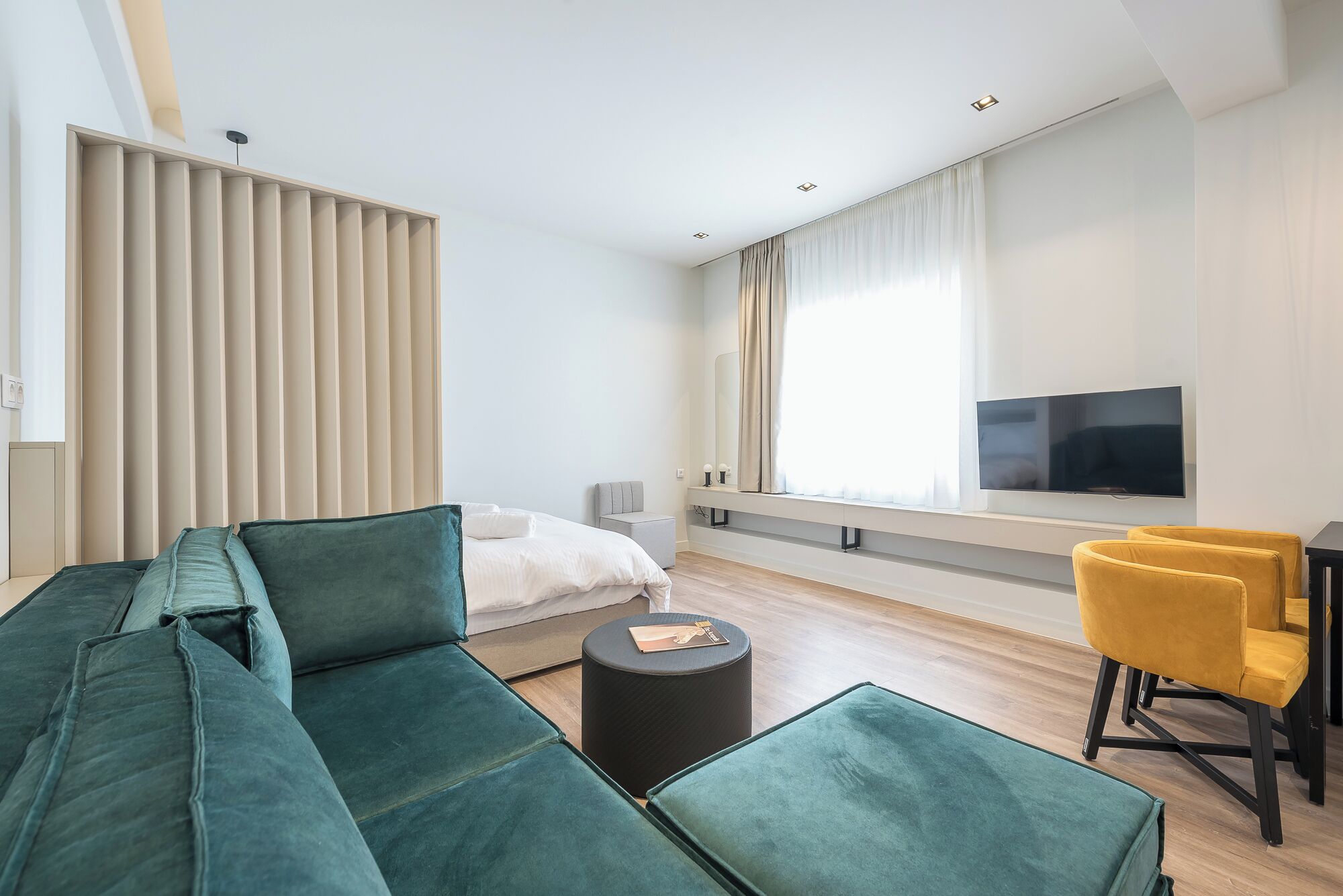 Aeiphoria Suites & Rooms
