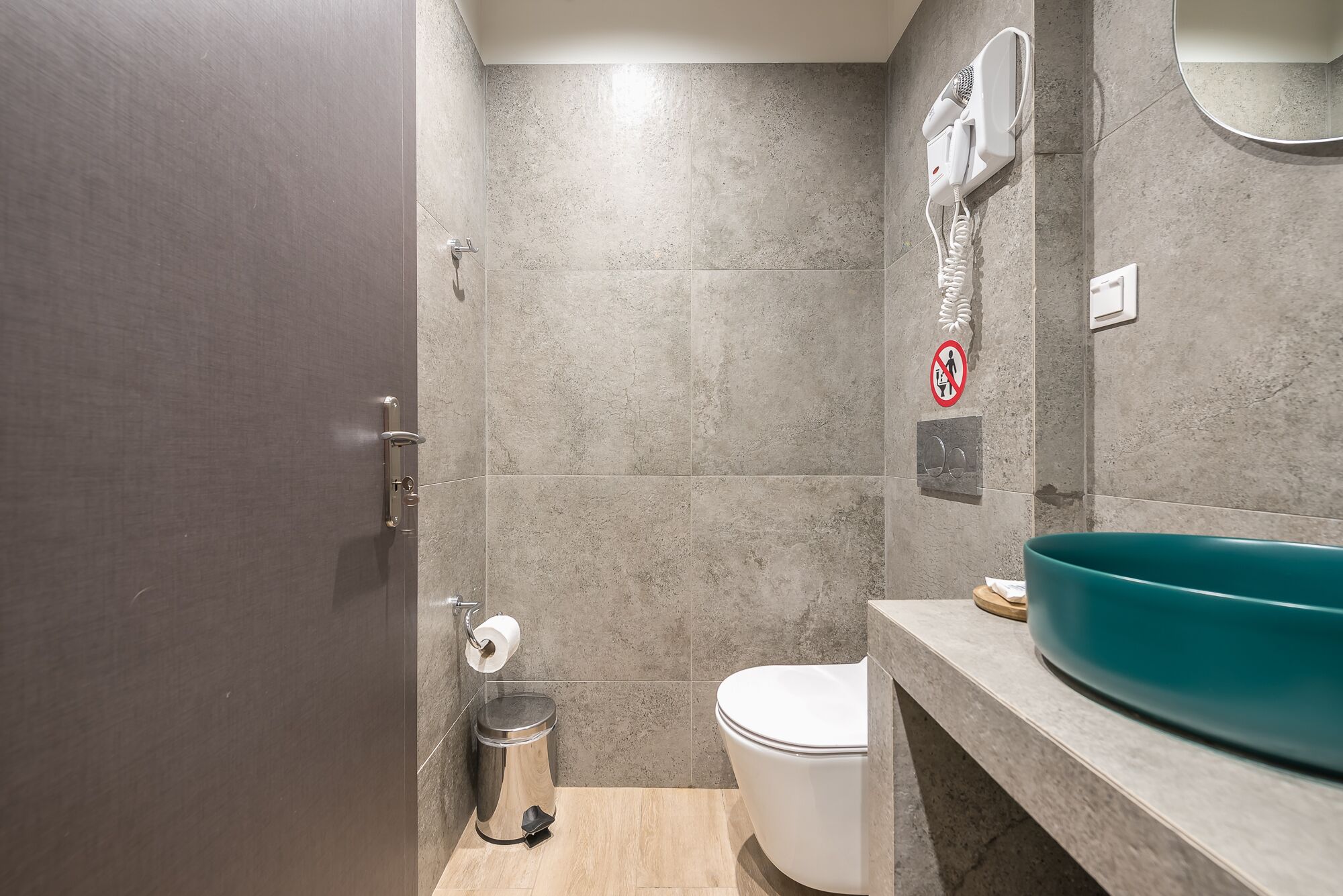 Aeiphoria Suites & Rooms