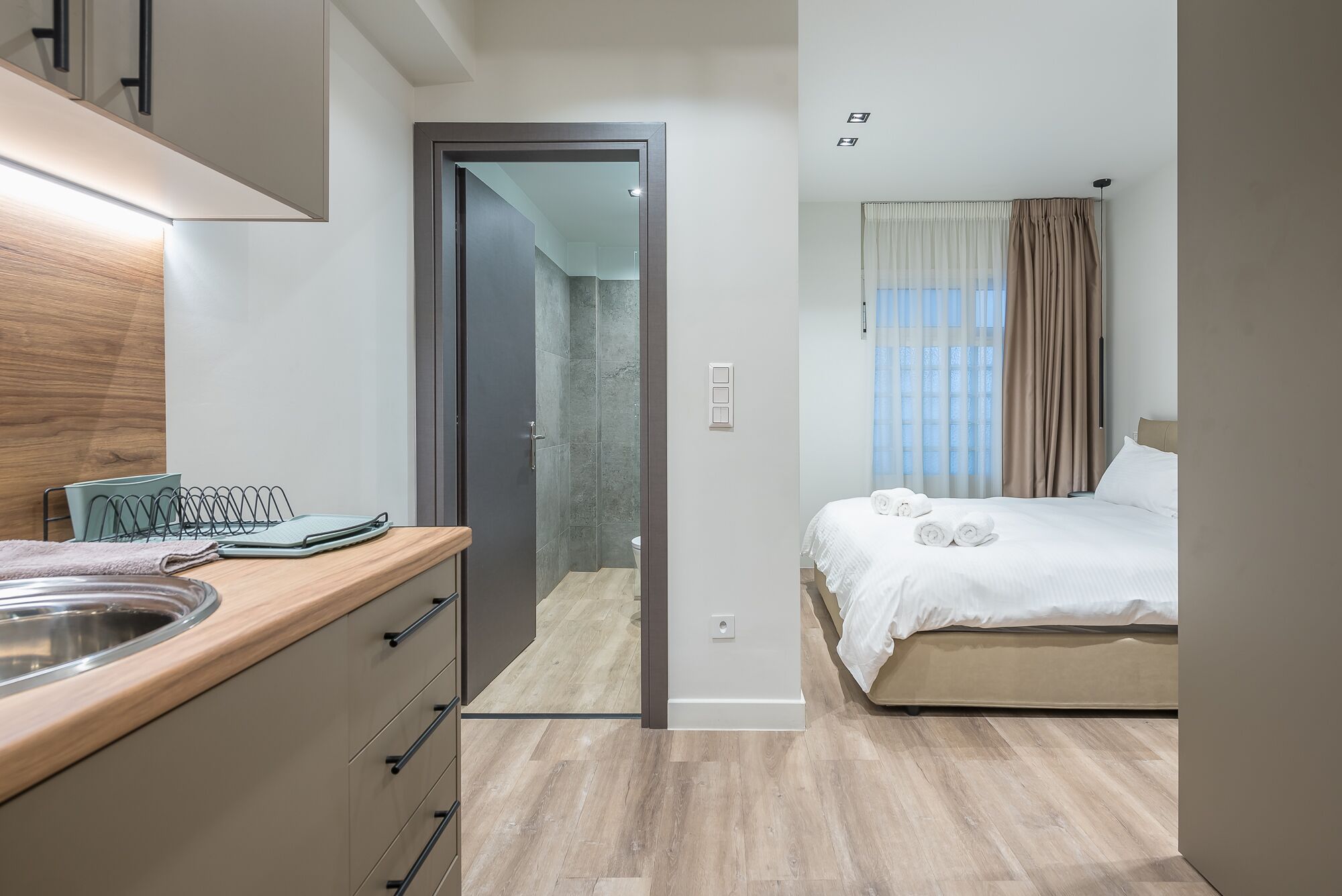 Aeiphoria Suites & Rooms