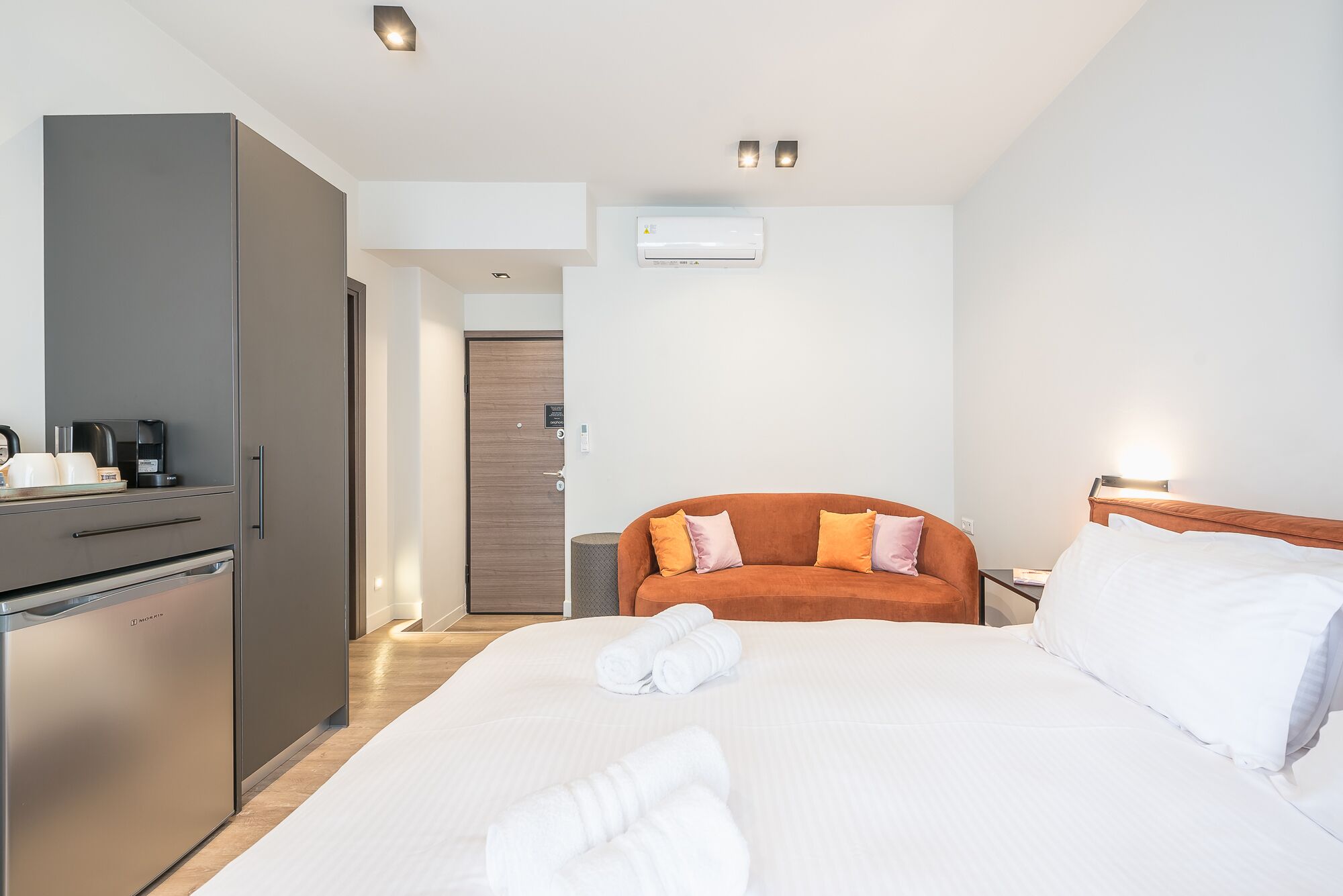 Aeiphoria Suites & Rooms