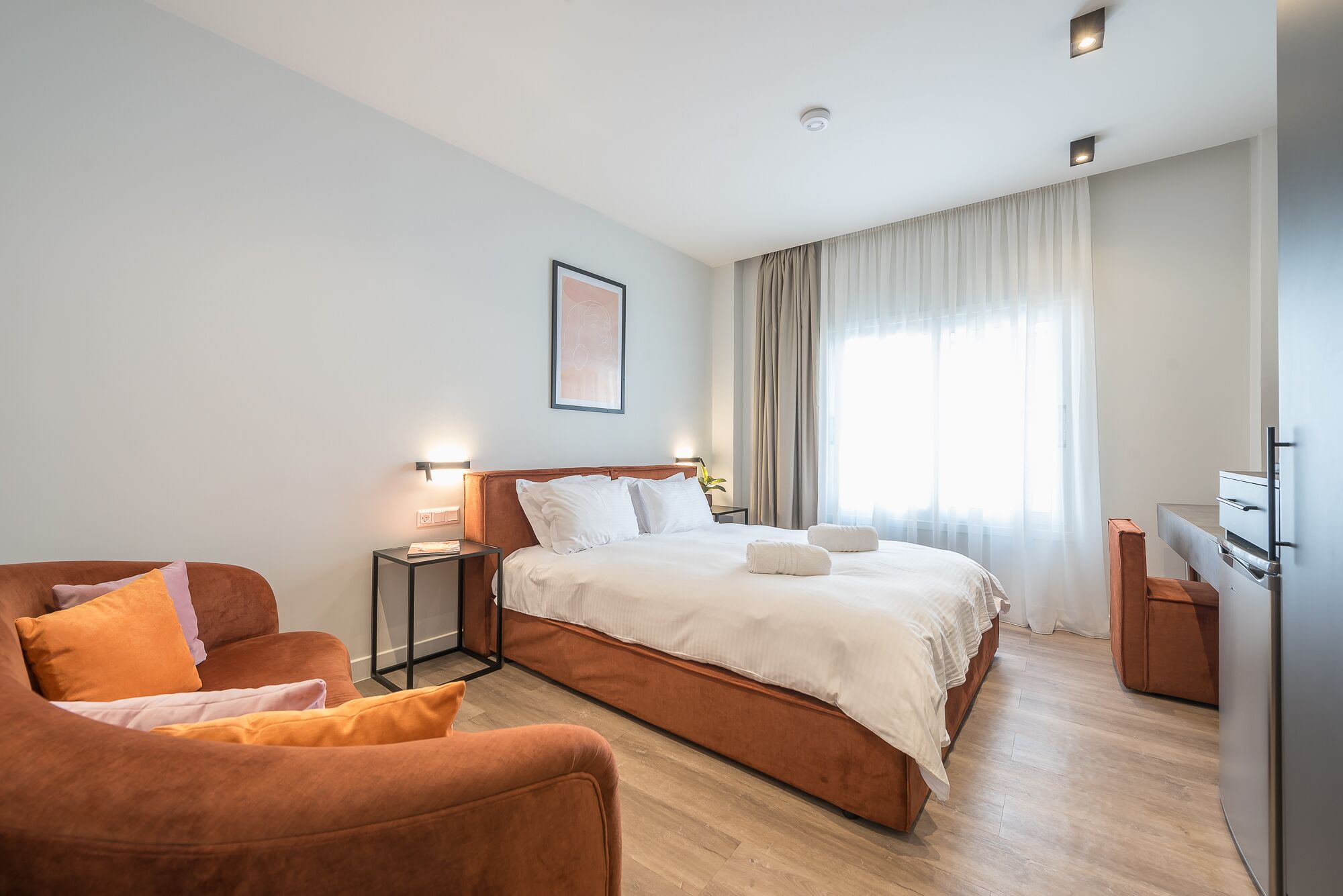 Aeiphoria Suites & Rooms