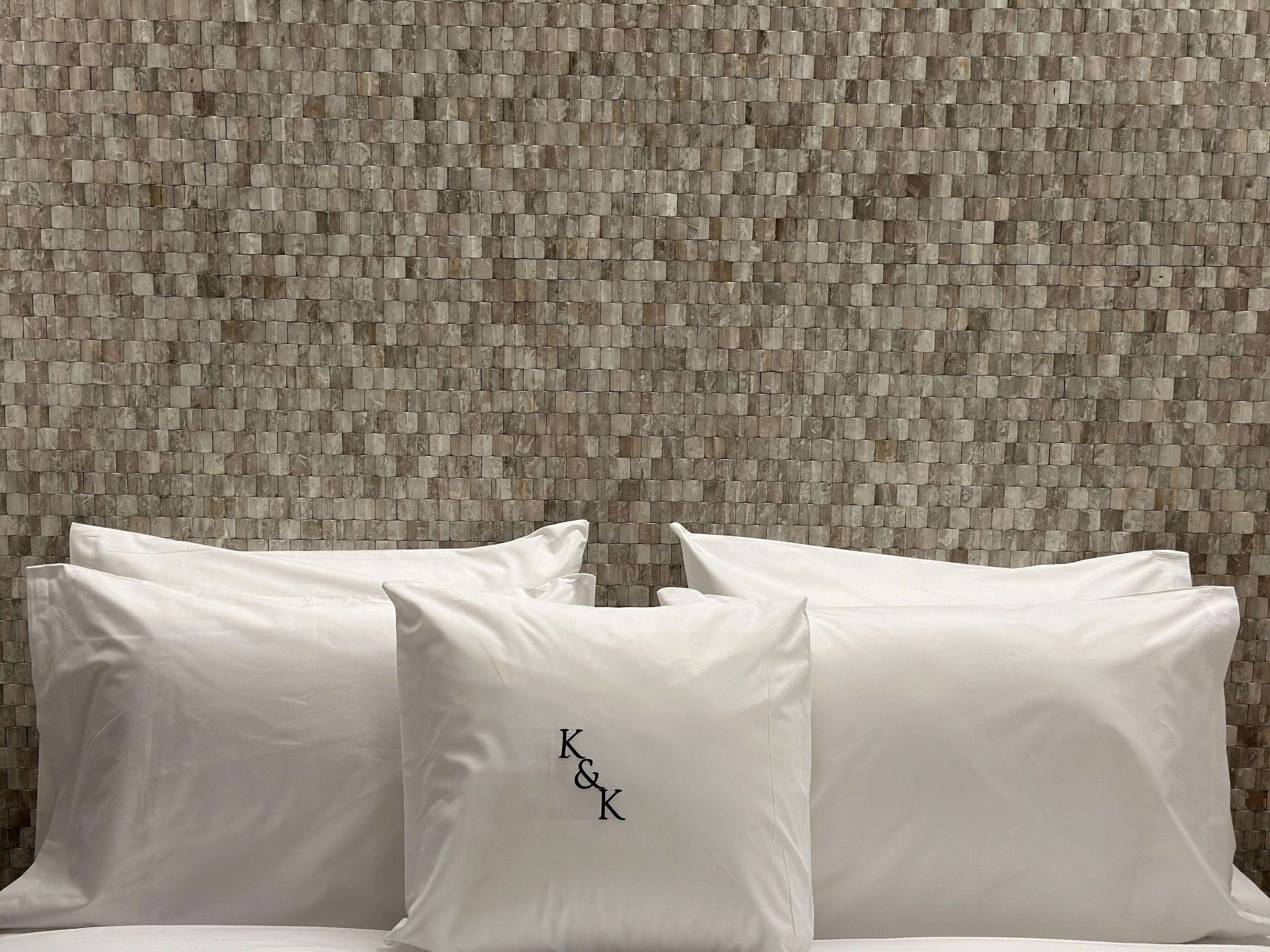 Aionion Residences by K&K