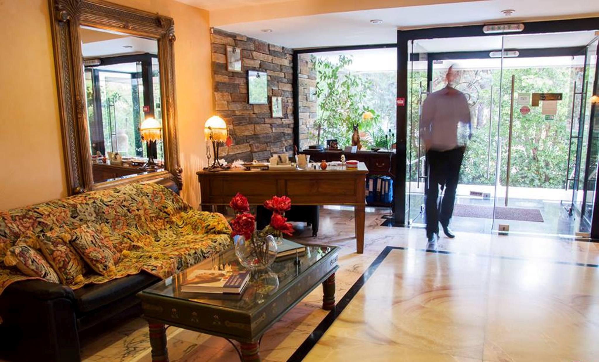 Anastazia Luxury Suites & Rooms