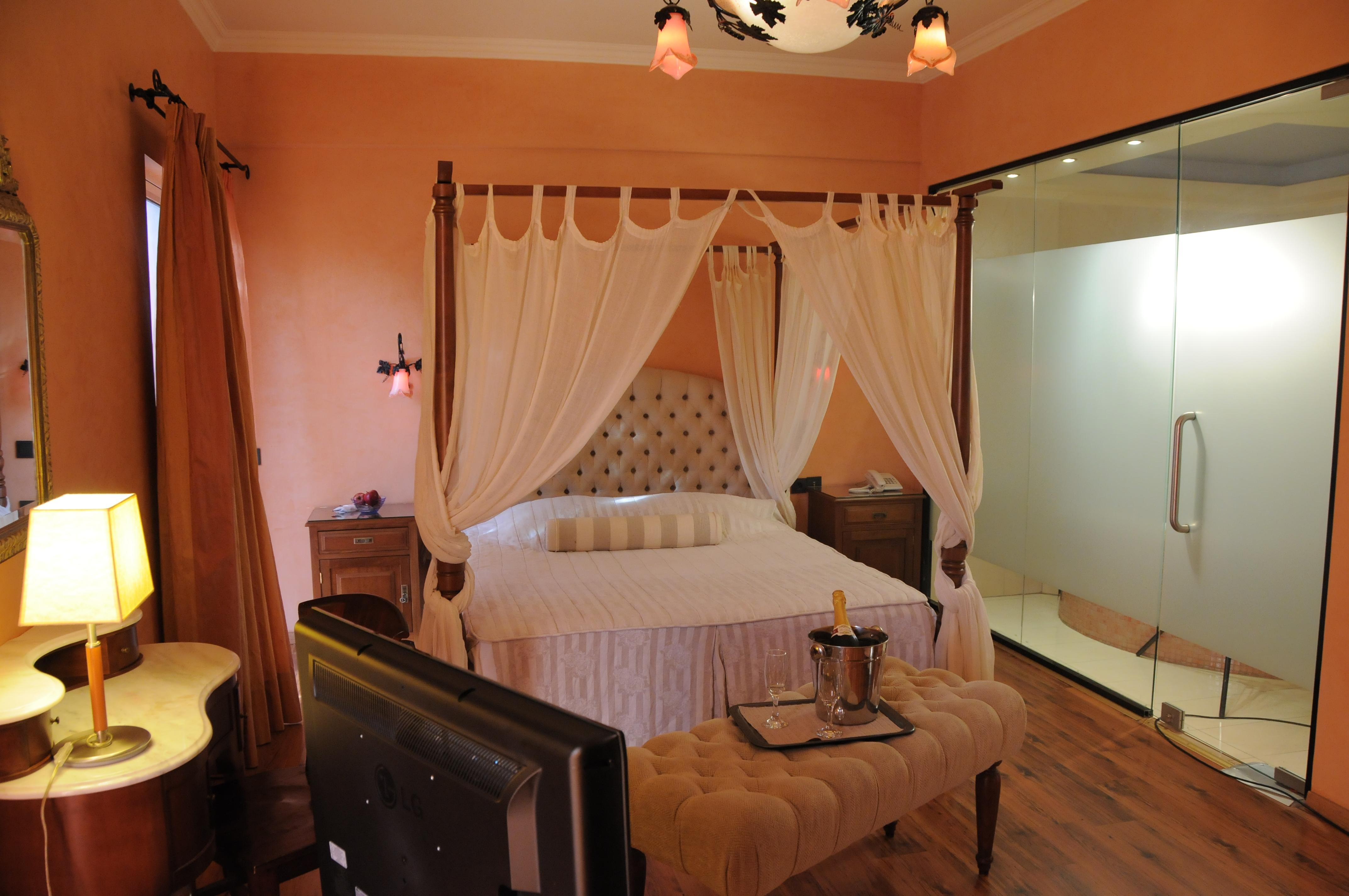 Anastazia Luxury Suites & Rooms