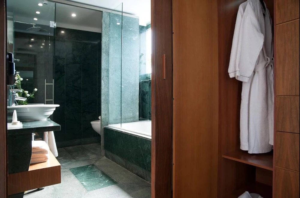 Athenaeum Eridanus Luxury Hotel