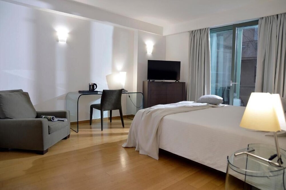 Athenaeum Eridanus Luxury Hotel