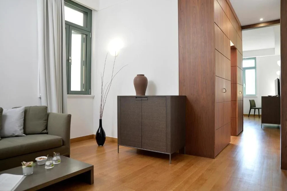 Athenaeum Eridanus Luxury Hotel