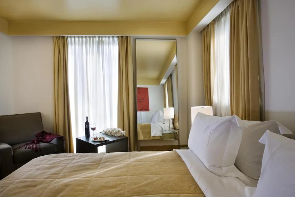 Athenaeum Eridanus Luxury Hotel