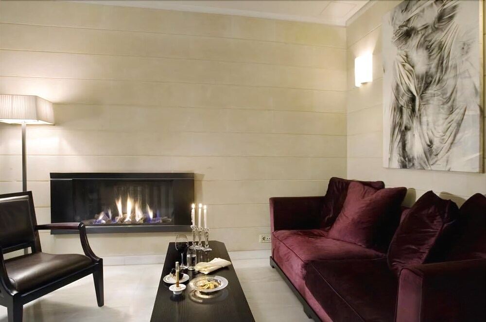 Athenaeum Eridanus Luxury Hotel