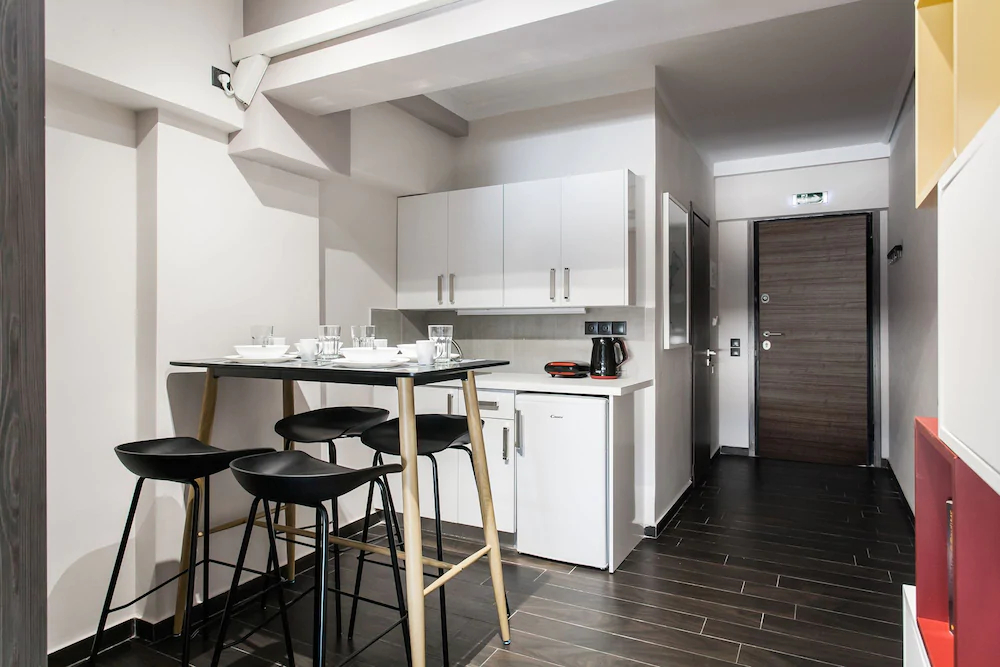 Athenian Downtown Studios by Livin Urbban