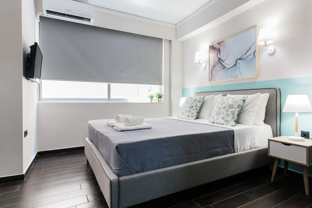 Athenian Downtown Studios by Livin Urbban