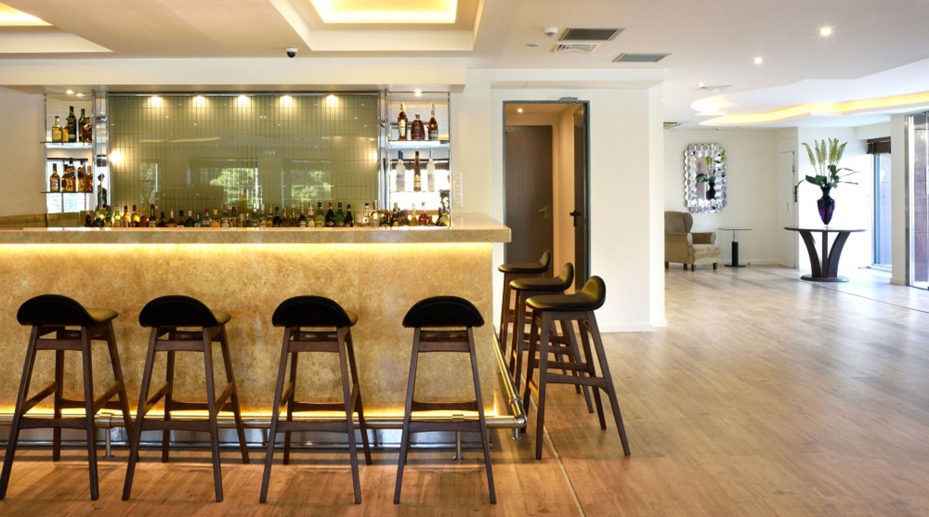 Athens Avenue Hotel