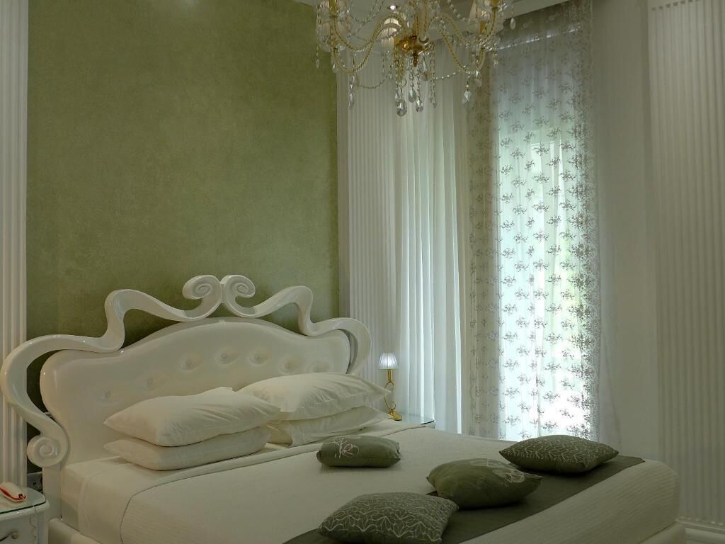Astikon House