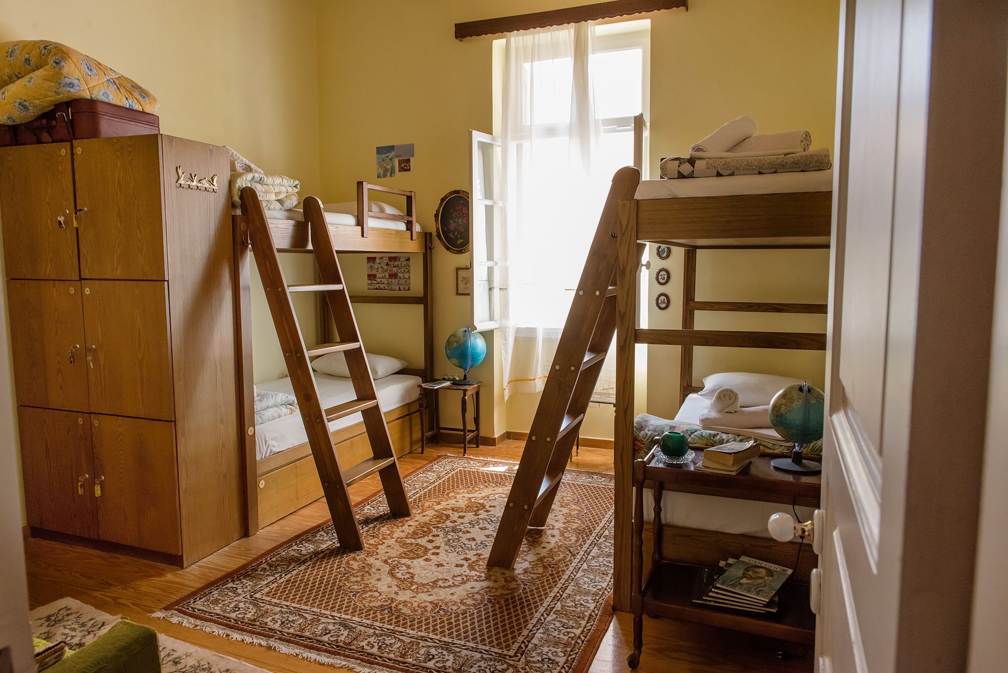 Athens Quinta