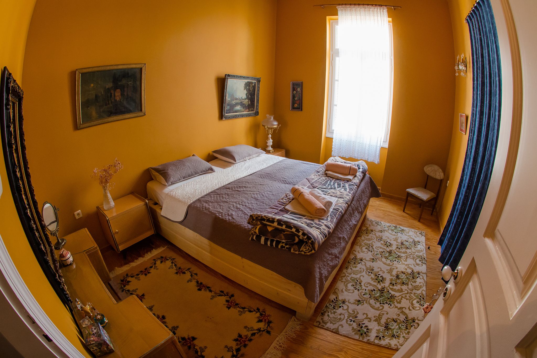 Athens Quinta
