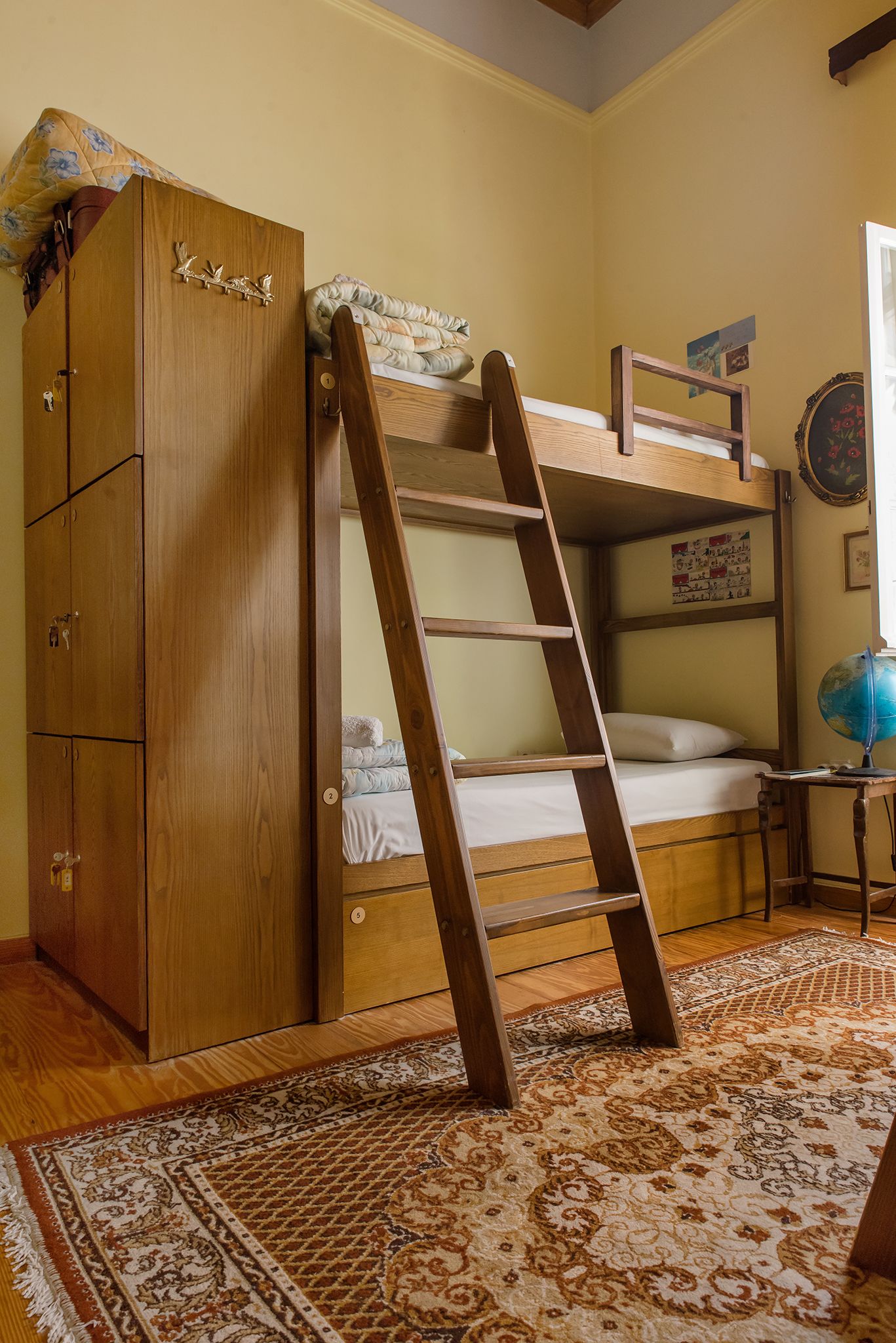 Athens Quinta