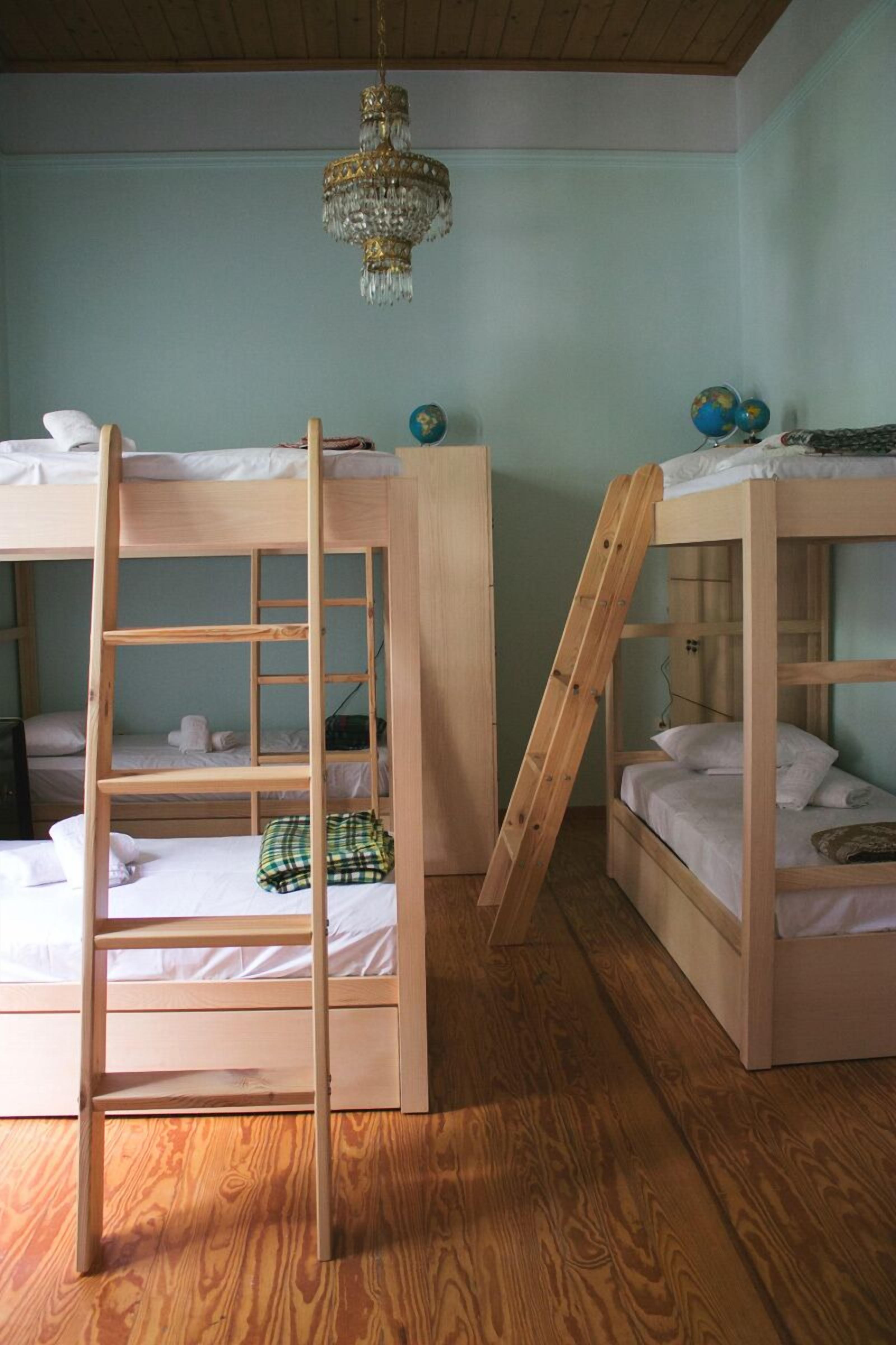 Athens Quinta