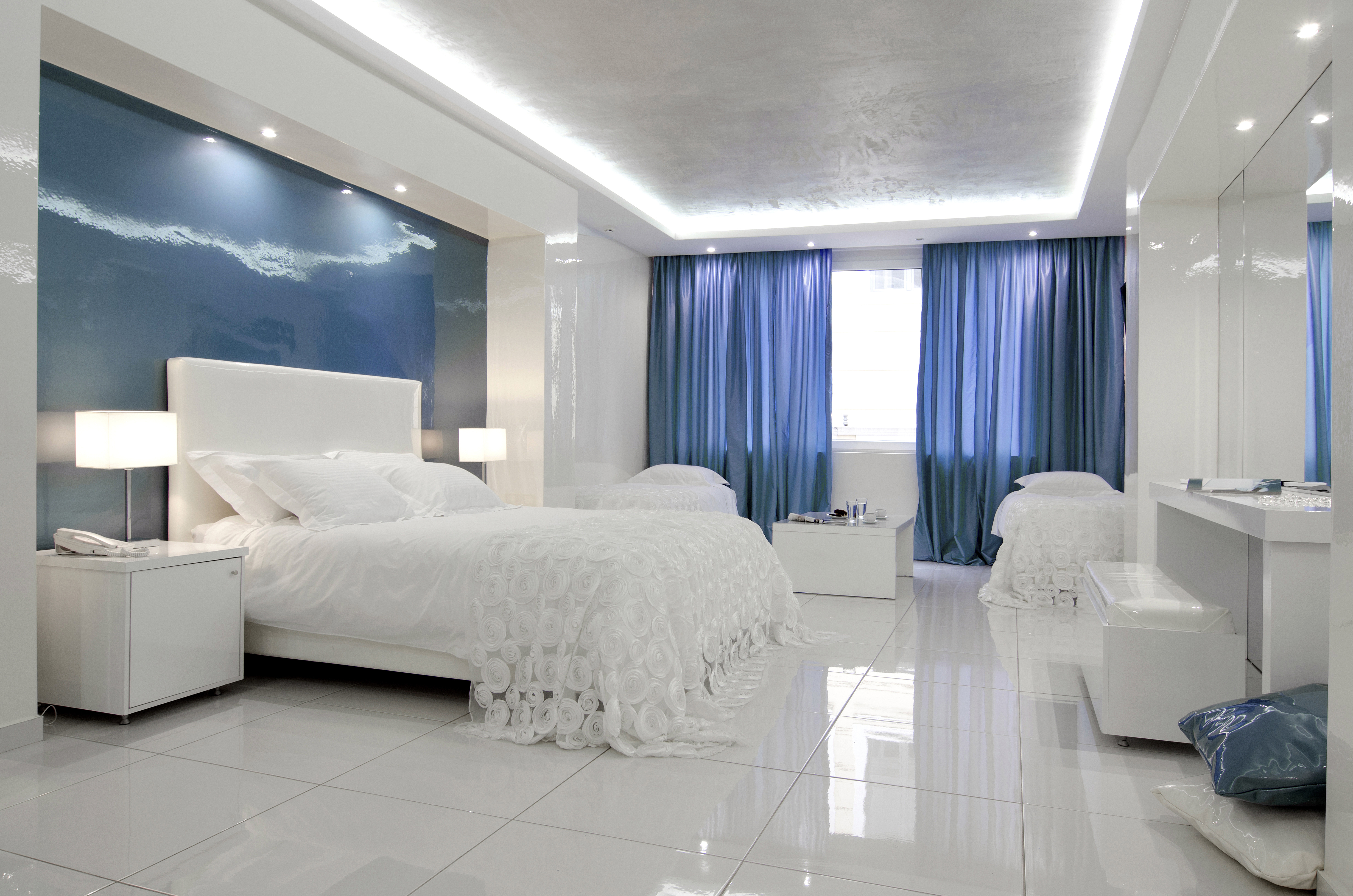 Athens Status Suites