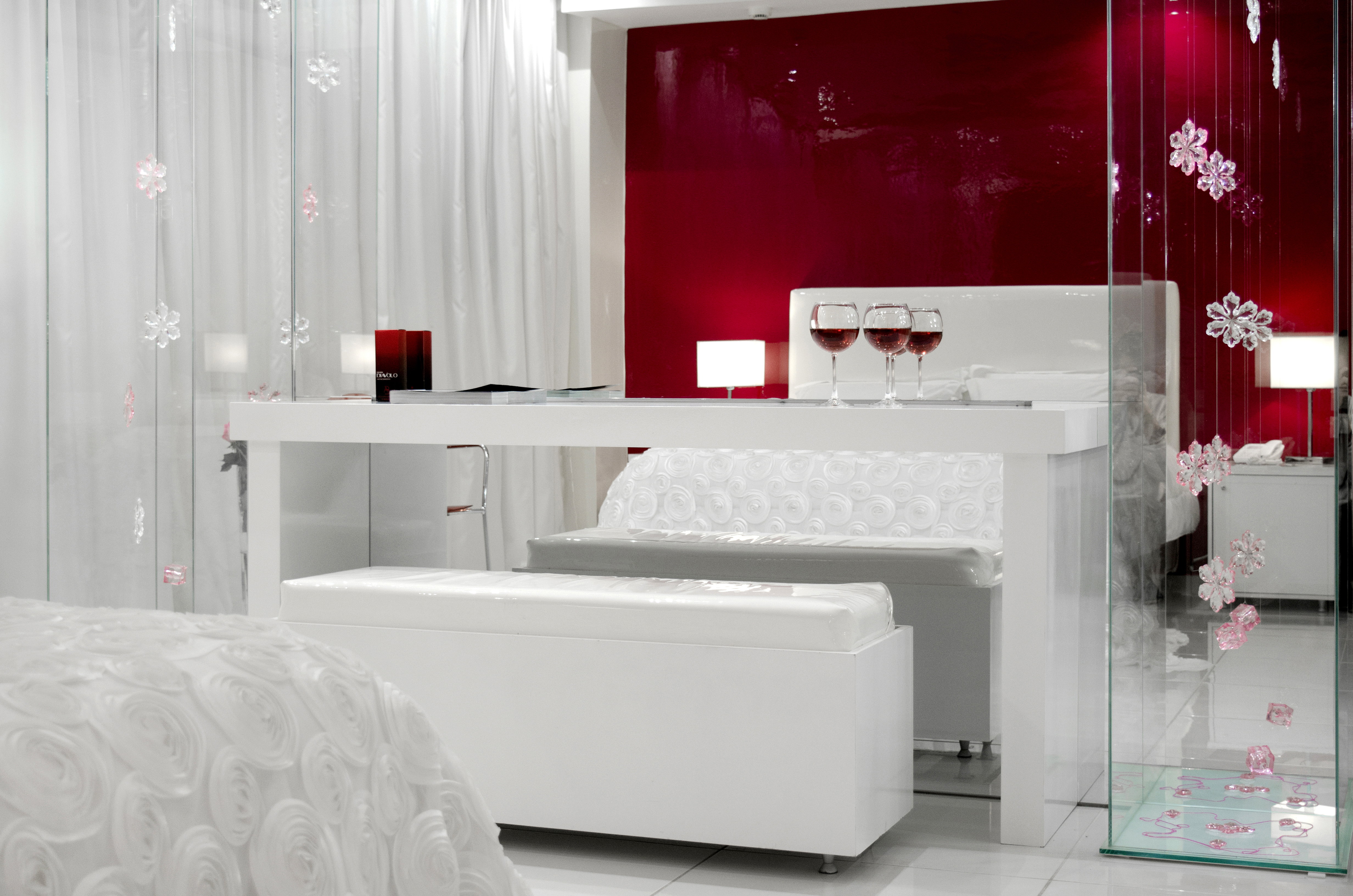 Athens Status Suites