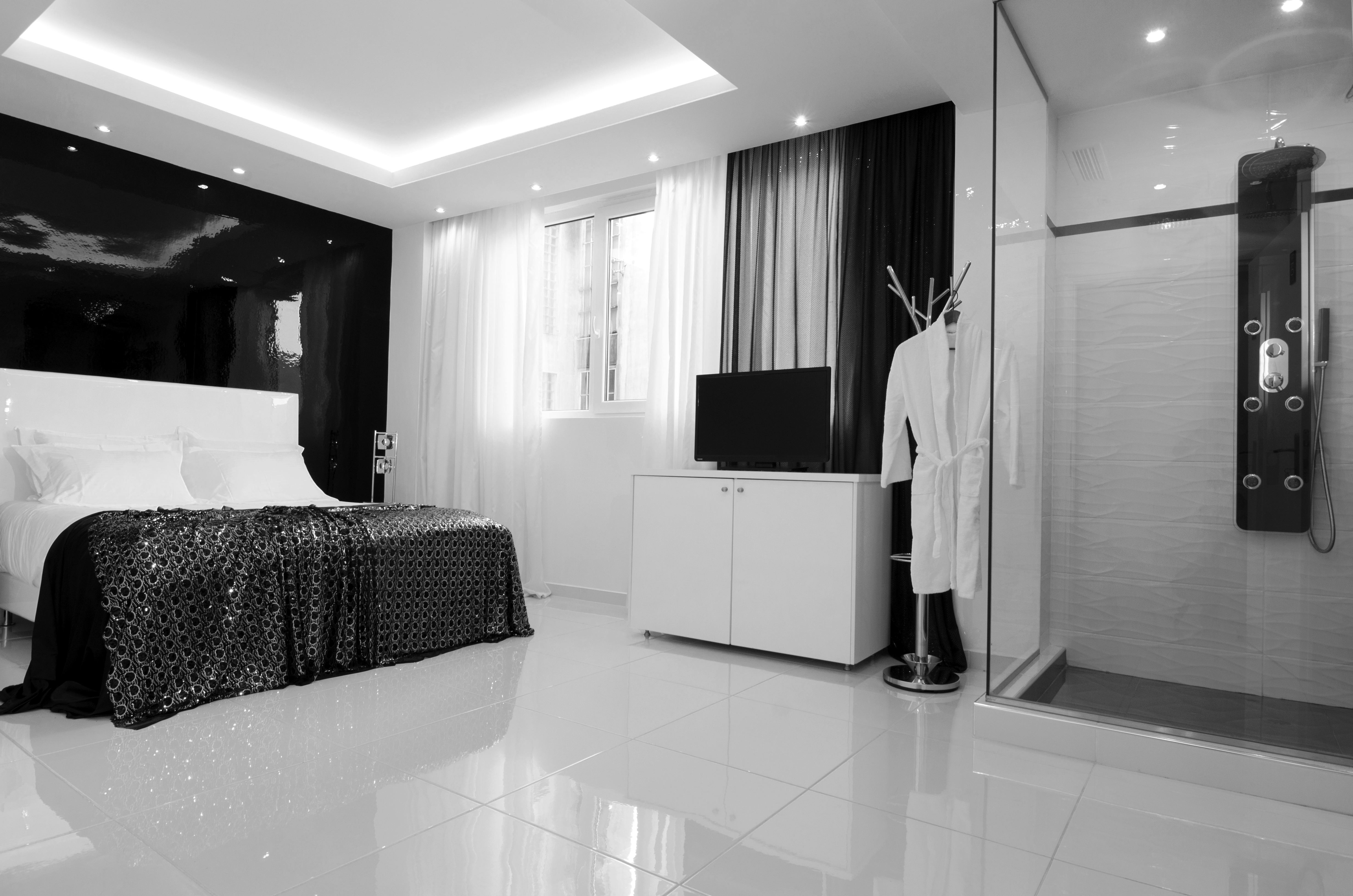 Athens Status Suites
