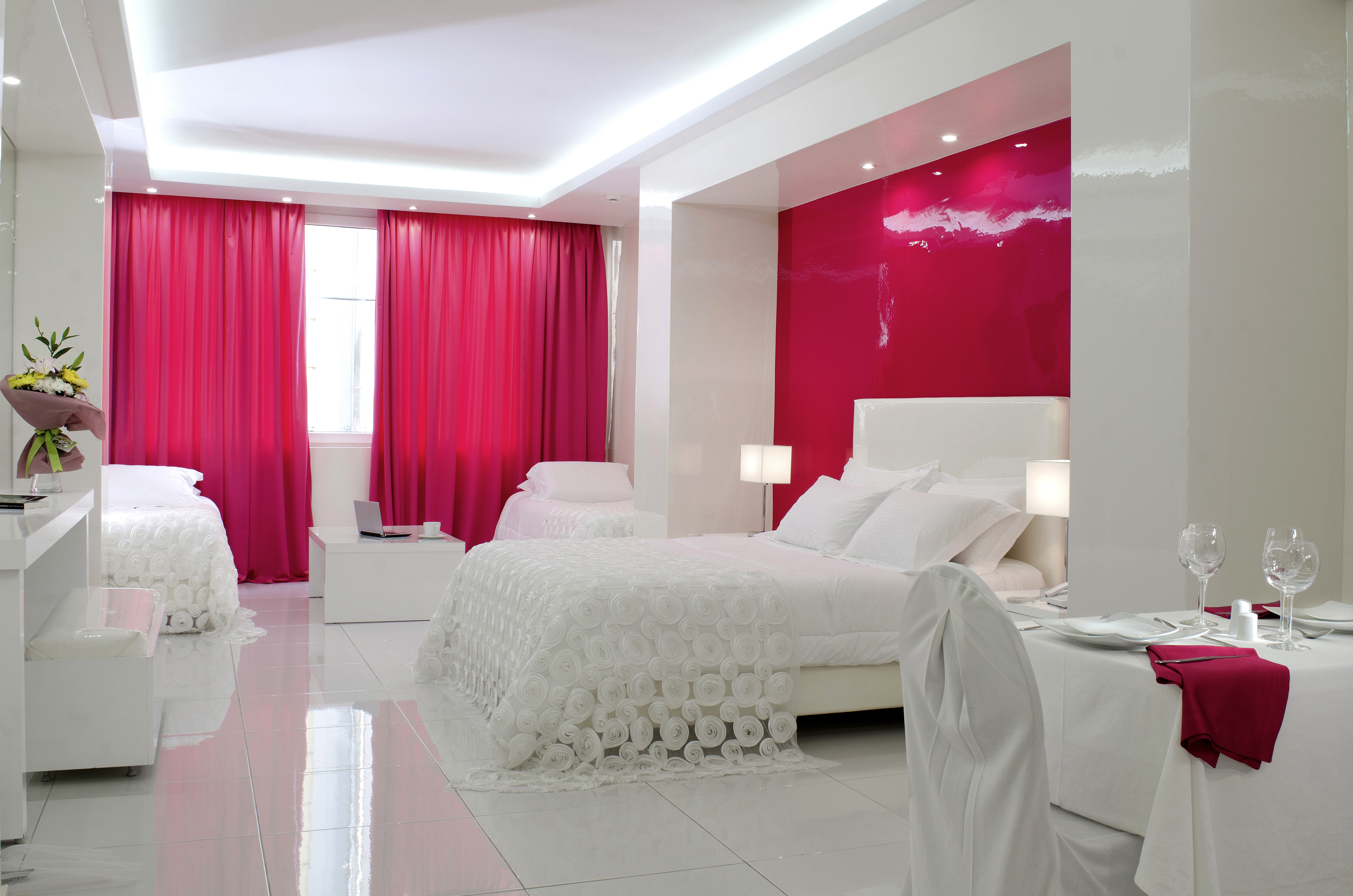Athens Status Suites
