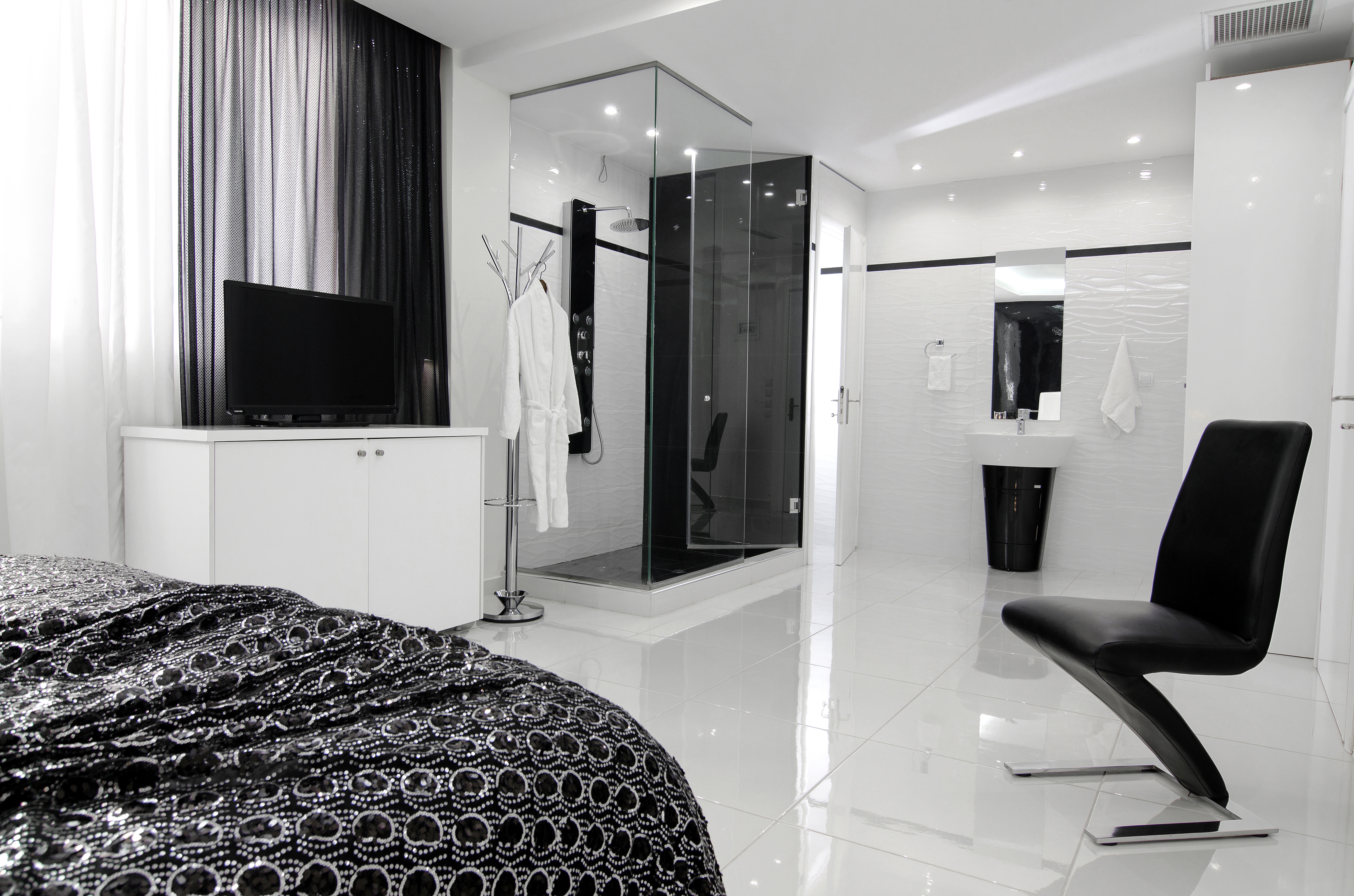 Athens Status Suites
