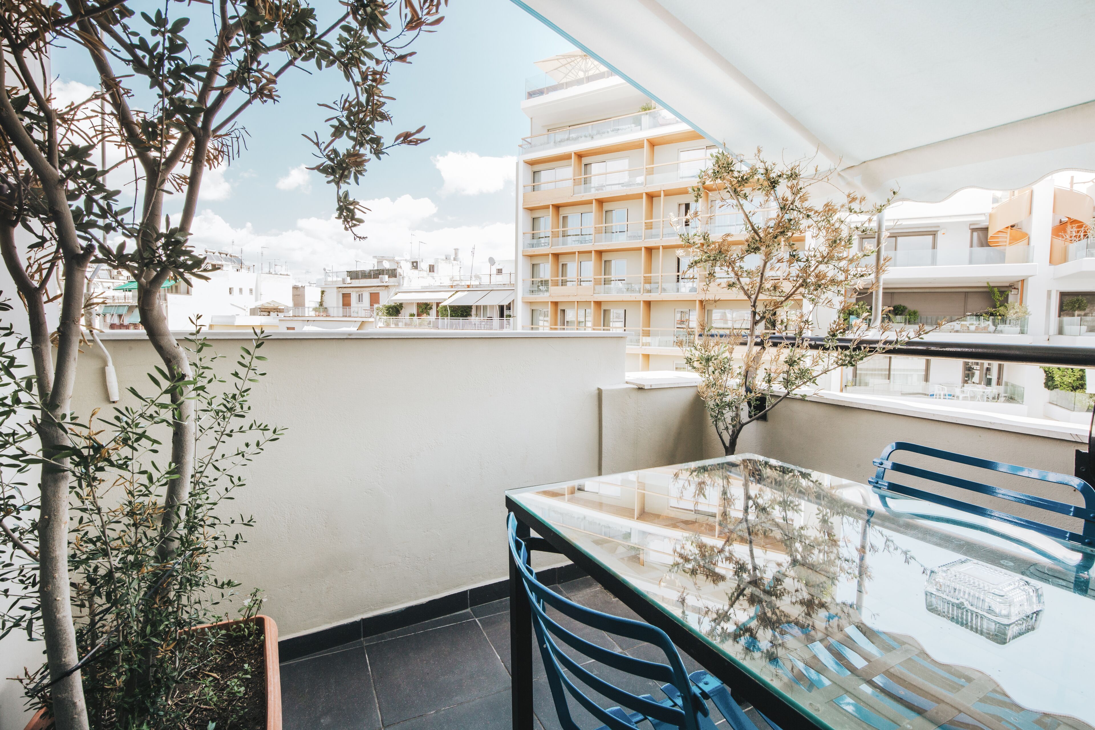 Athens Studios & Backpackers