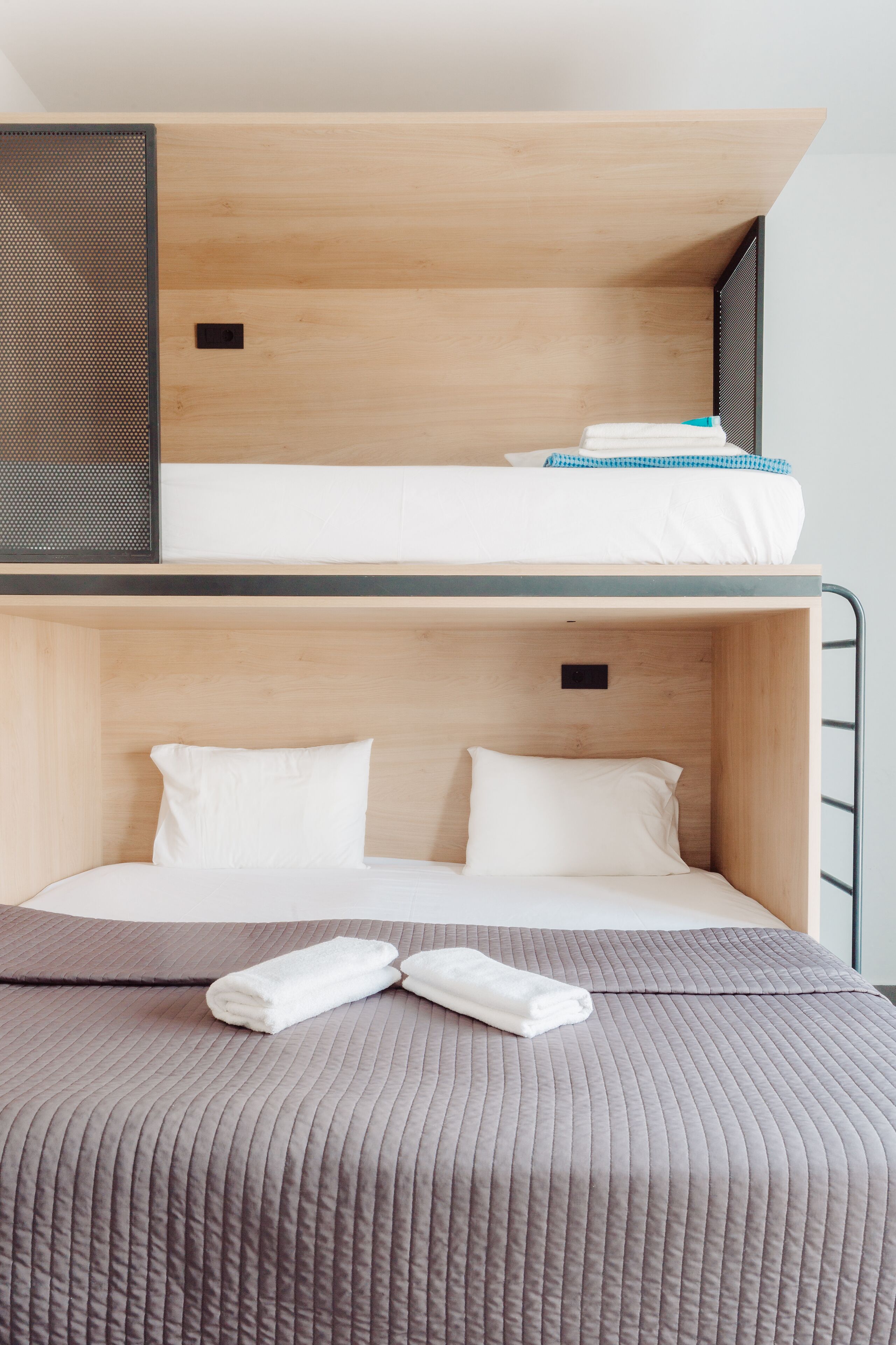 Athens Studios & Backpackers